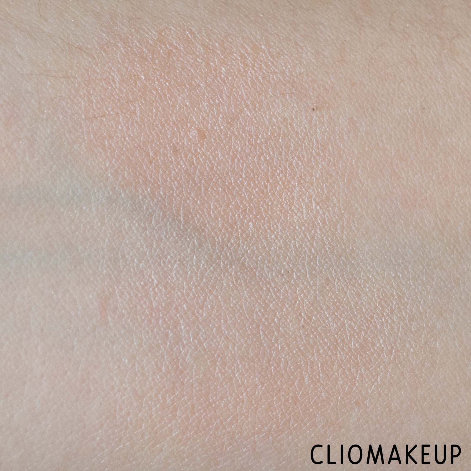 cliomakeup-recensione-correttore-becca-light-shifter-brightening-concealer-9