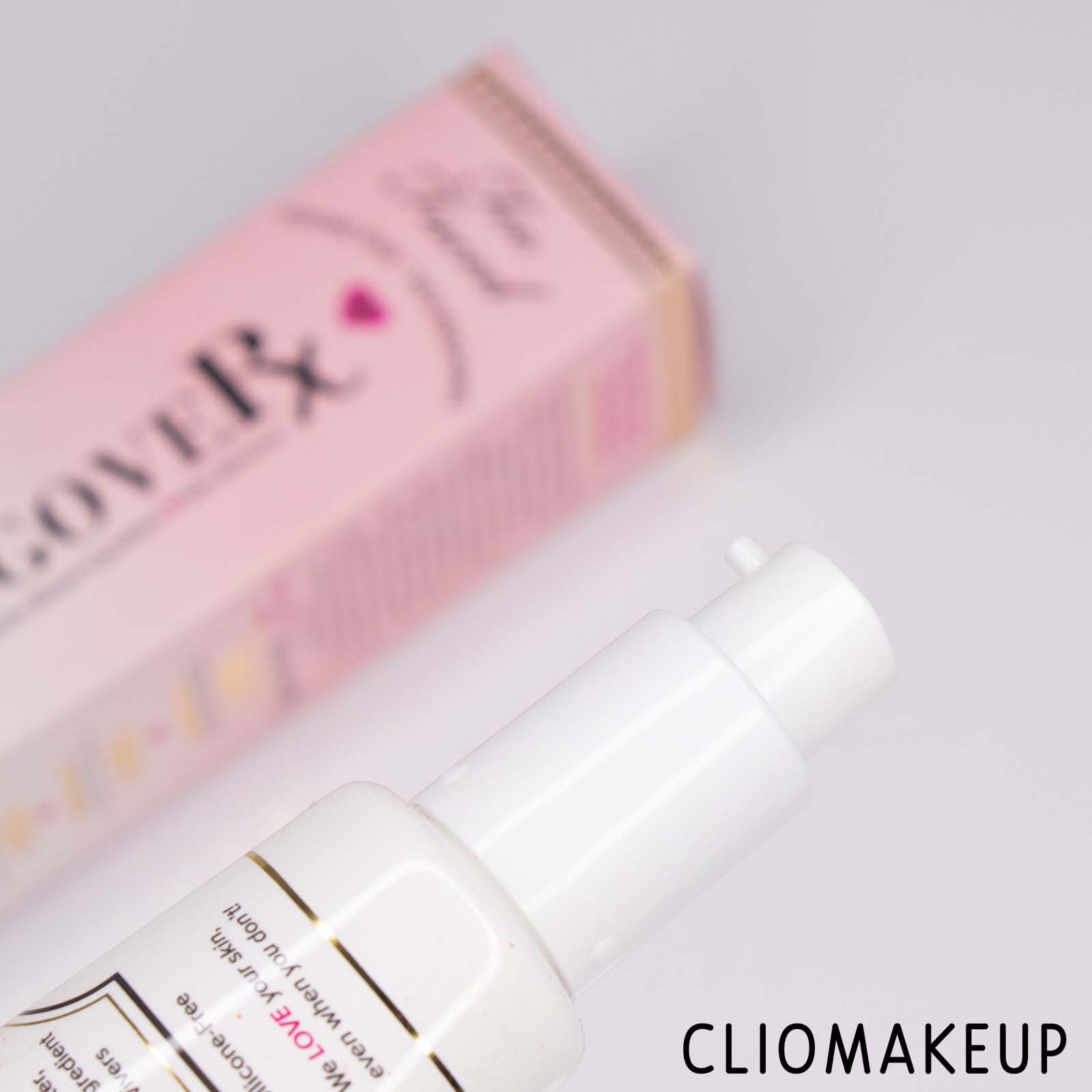 cliomakeup-recensione-primer-too-faced-hangover-replenishing-face-primer-5