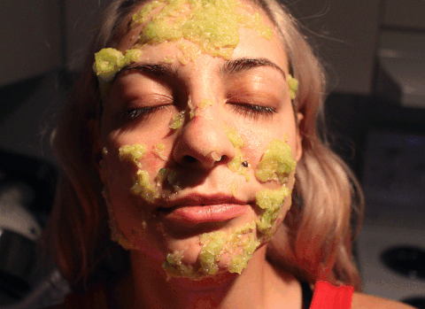 cliomakeup-maschera-viso-pelle-irritata-teamclio-cetriolo