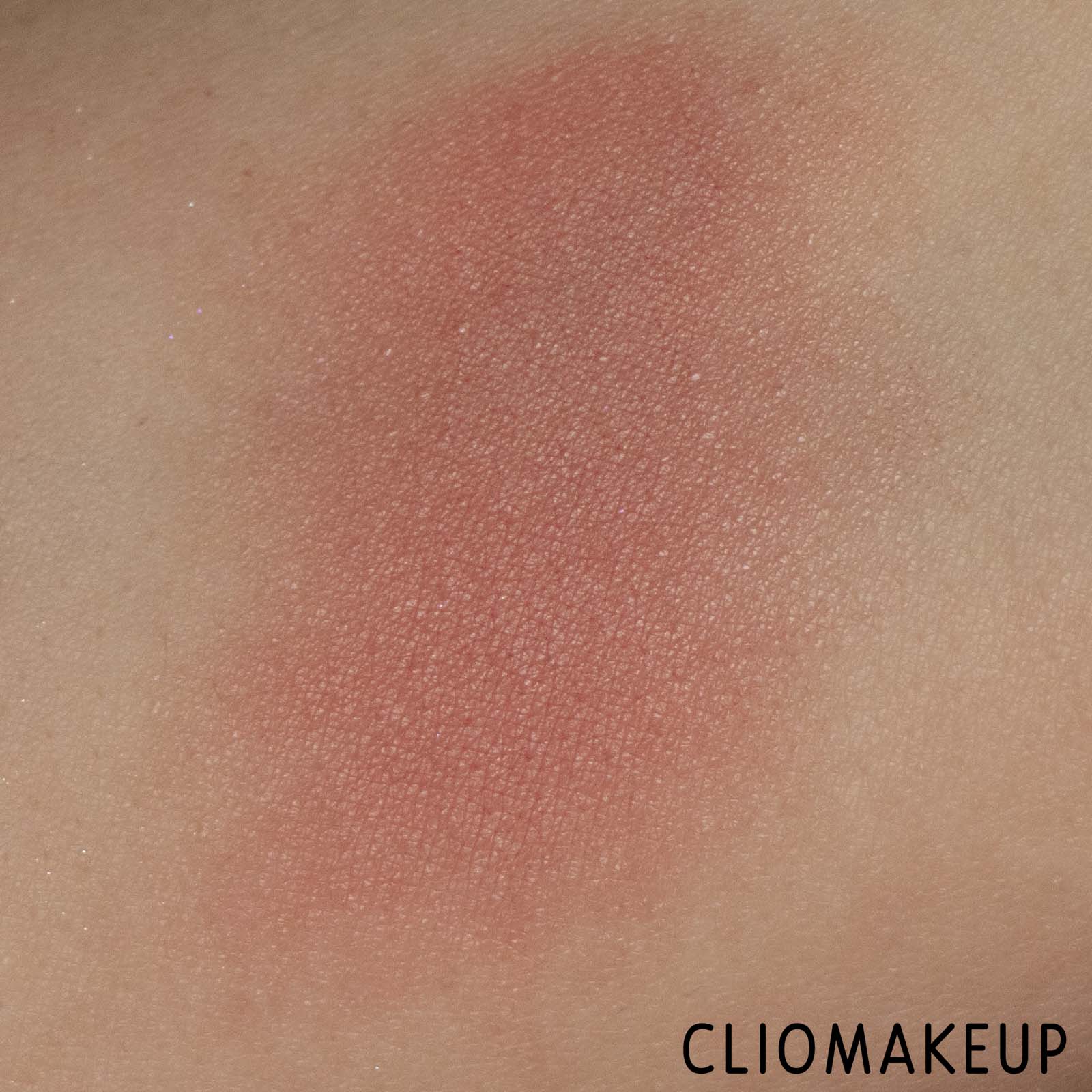 cliomakeup-recensione-blush-florence-by-mills-cheek-me-later-cream-blush-8