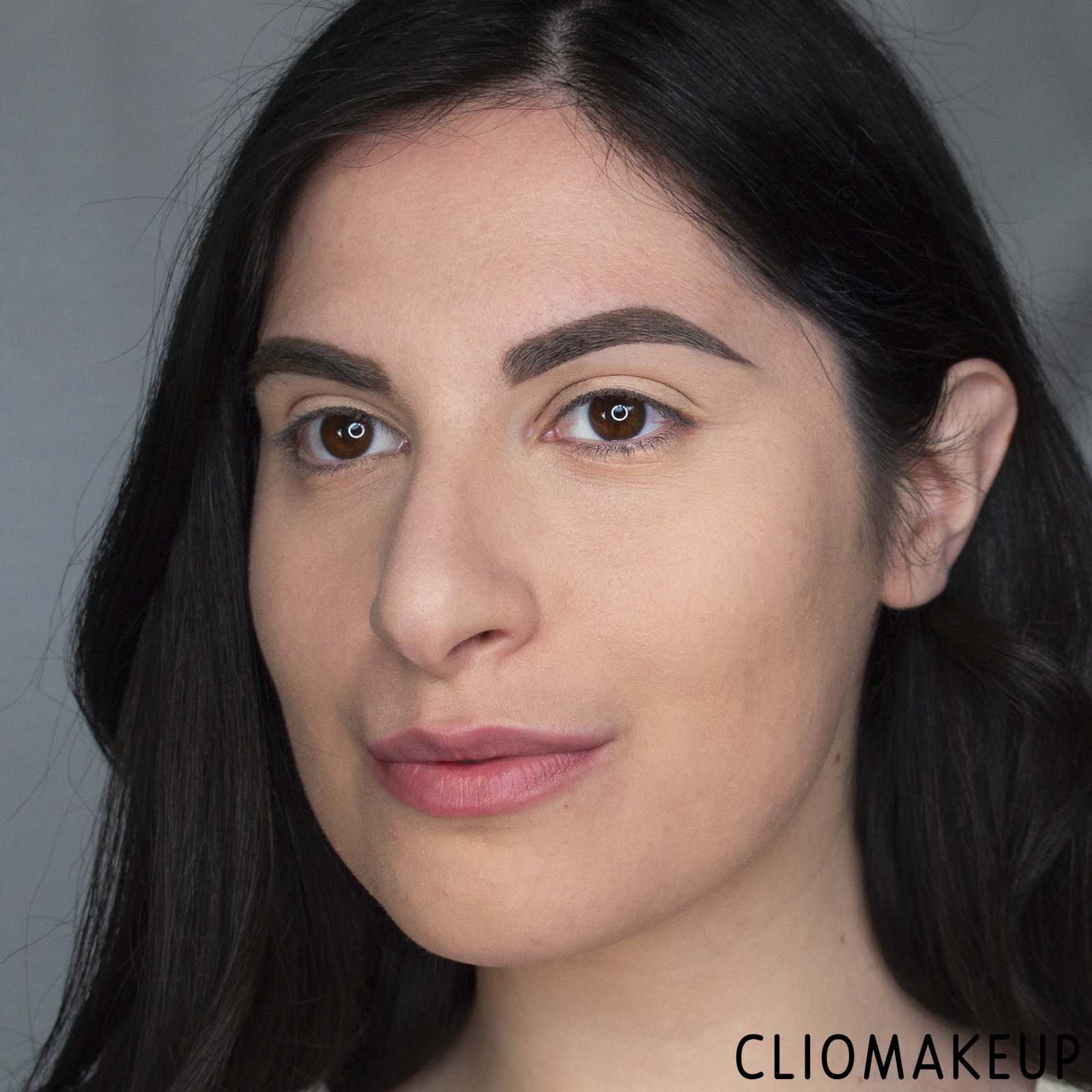 cliomakeup-recensione-fondotinta-too-faced-born-this-way-multi-use-complexion-powder-13