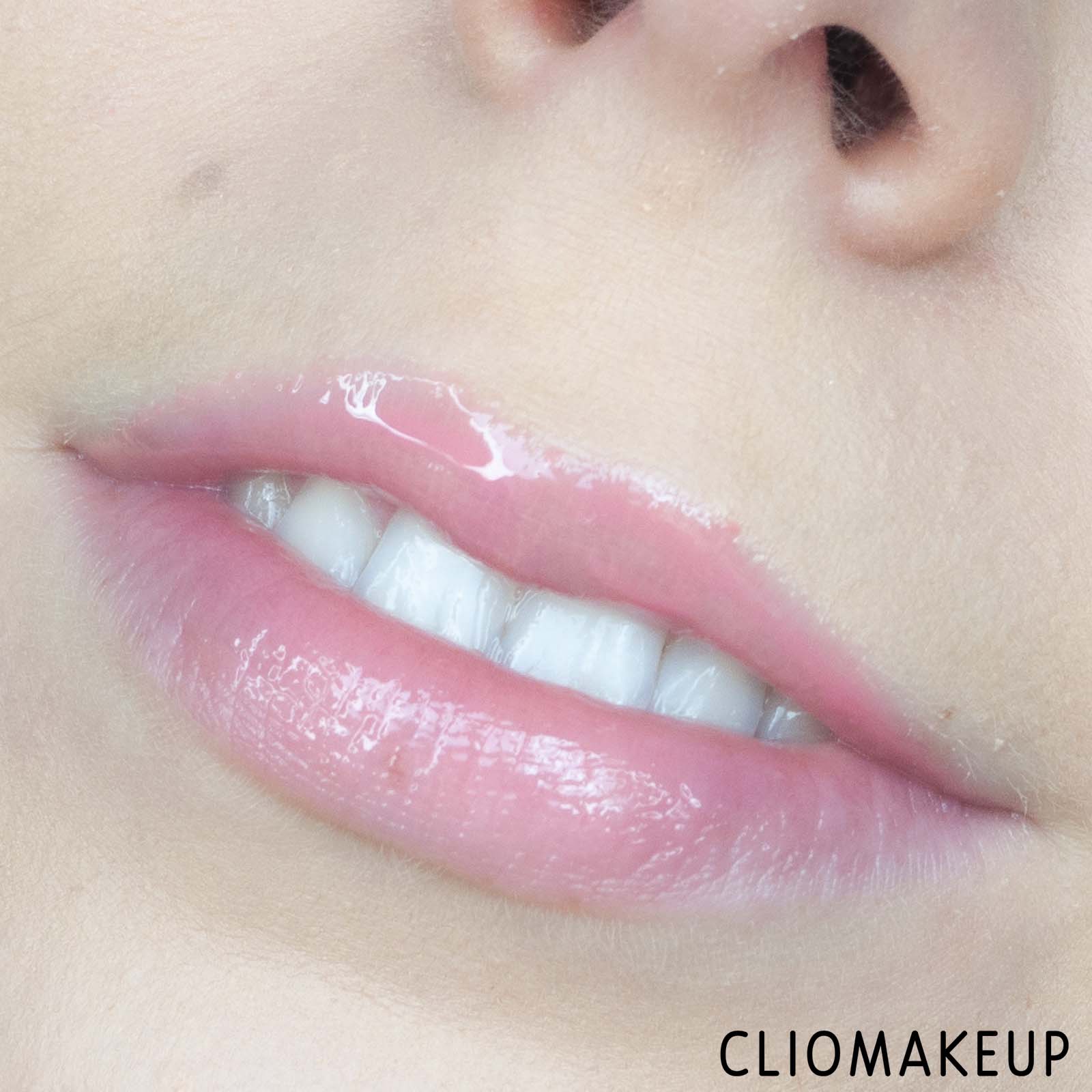 cliomakeup-recensione-gloss-sephora-outrageous-plump-effect-07-pink-pout-11