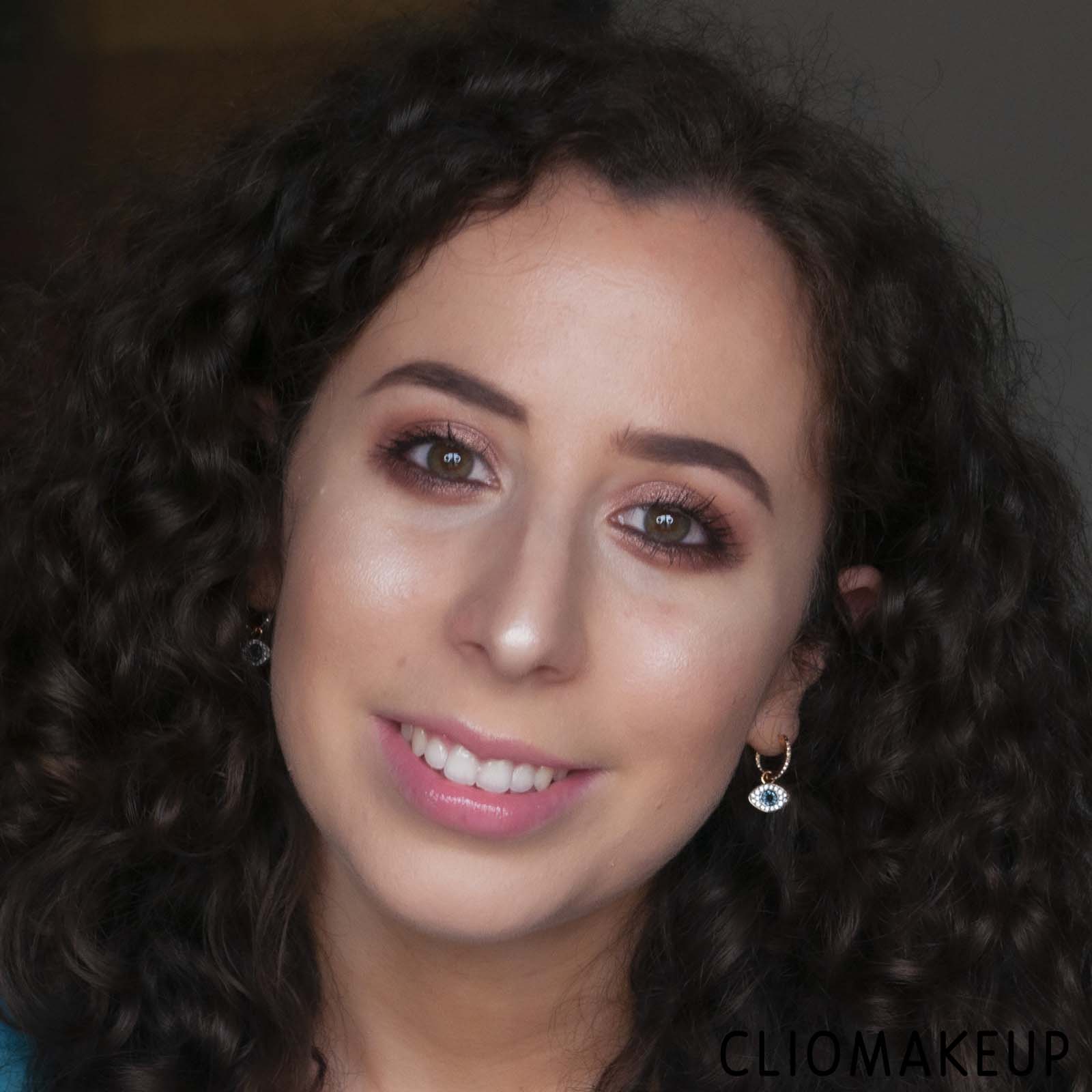 cliomakeup-recensione-gloss-sephora-outrageous-plump-effect-07-pink-pout-15