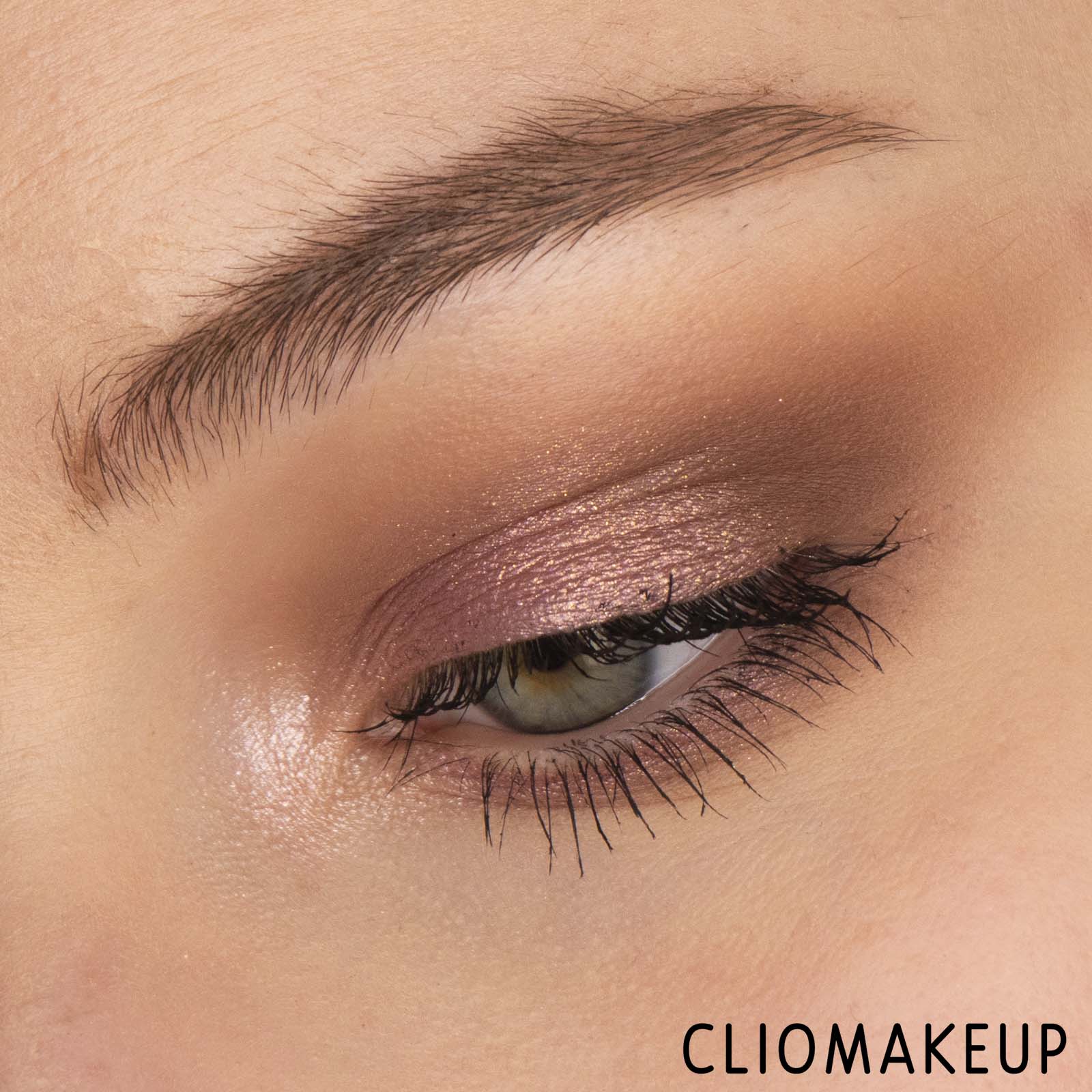 cliomakeup-recensione-palette-catrice-disney-limited-edition-minnie-e-daisy-eyeshadow-palette-14