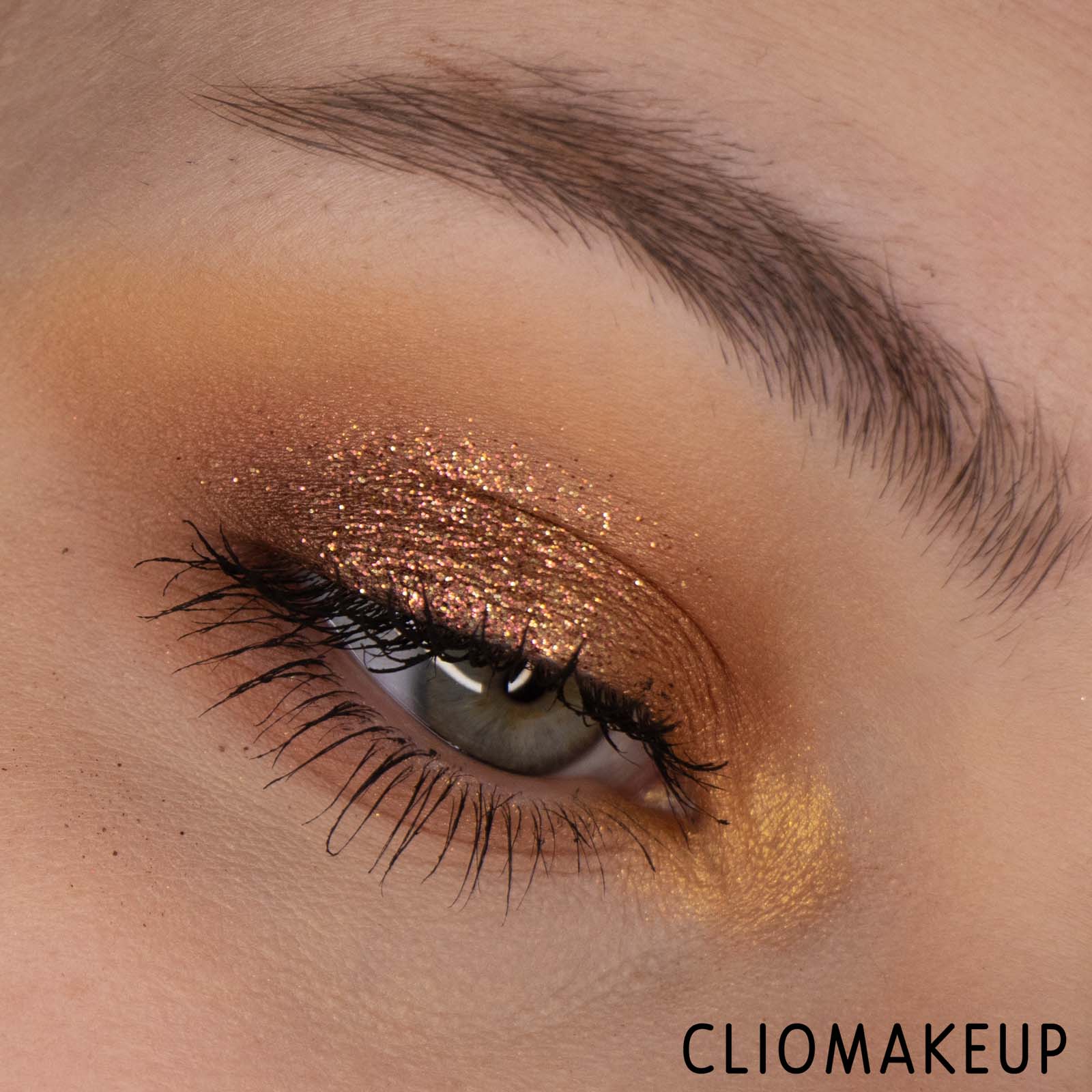 cliomakeup-recensione-palette essence-bronzed-this-way!-eyeshadow-palette-11