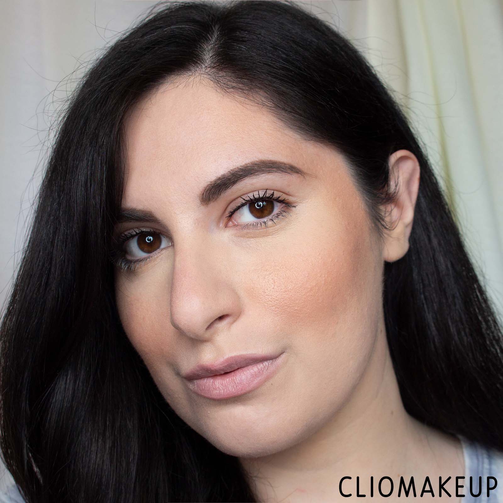 cliomakeup-recensione-blush-essence-bronzed-this-way!-baked-bronzy-blush-13