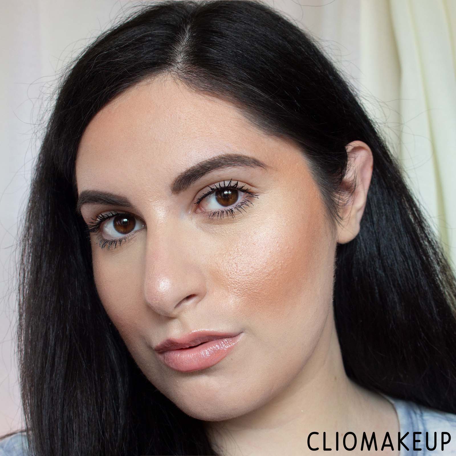 cliomakeup-recensione-blush-essence-bronzed-this-way!-baked-bronzy-blush-14