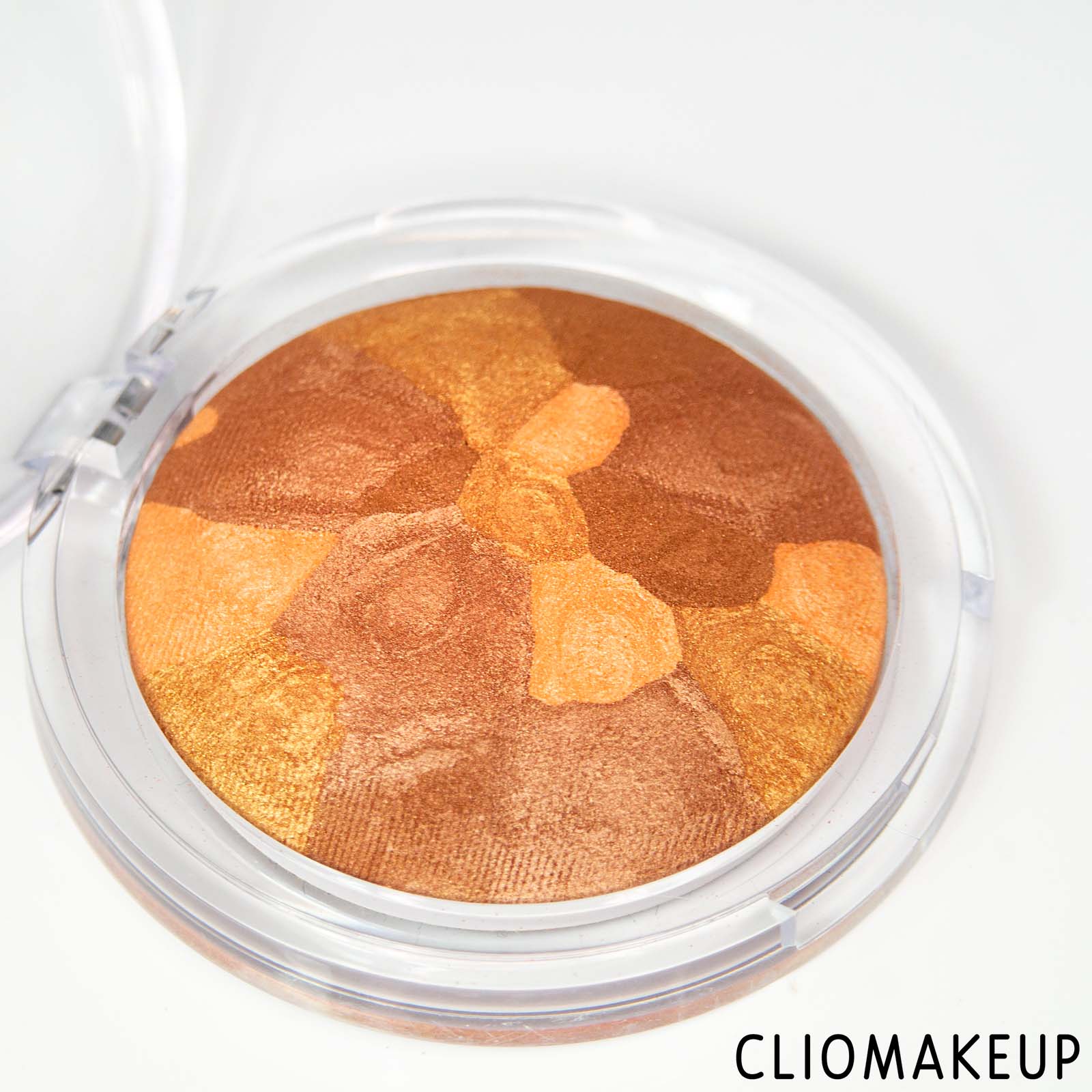 cliomakeup-recensione-blush-essence-bronzed-this-way!-baked-bronzy-blush-5