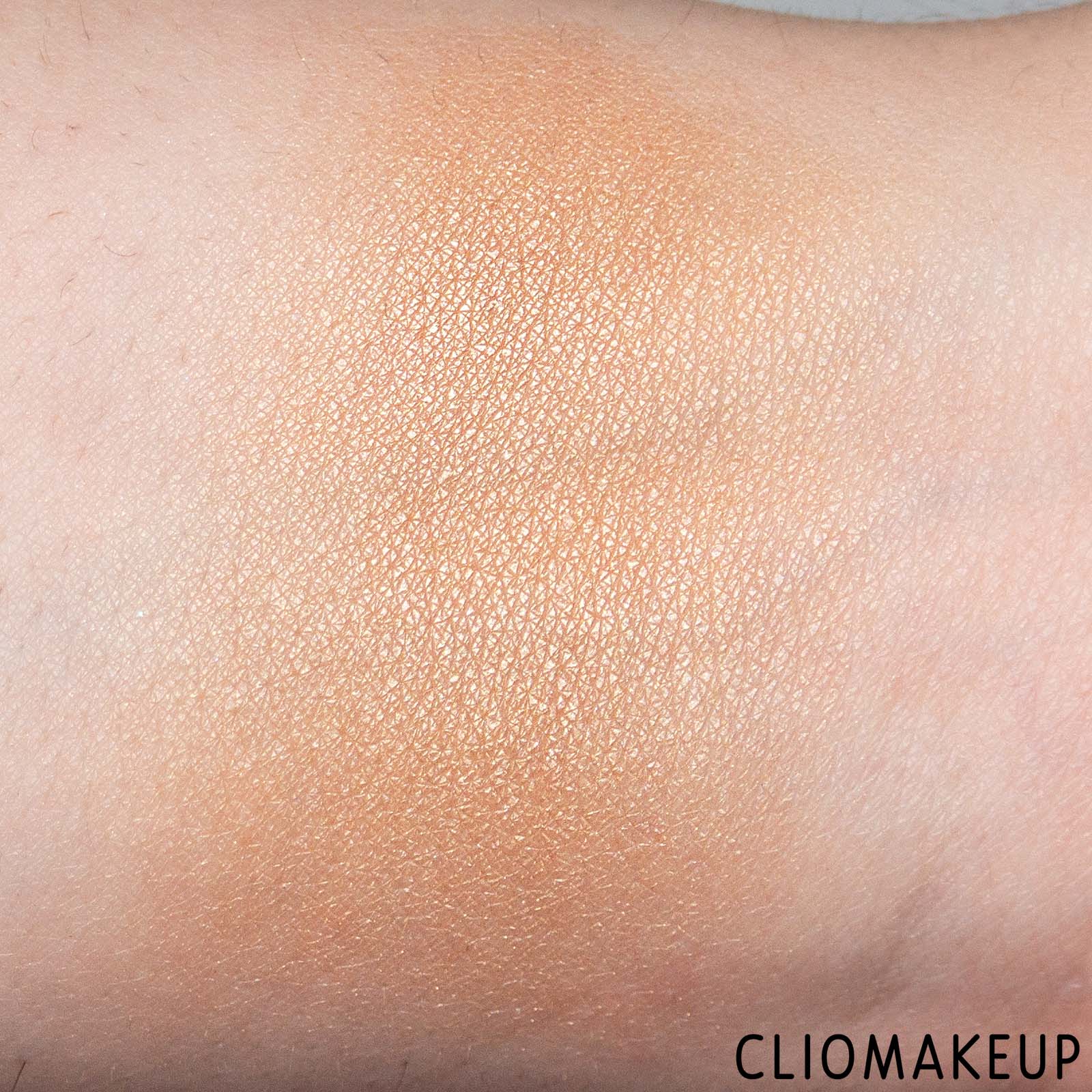 cliomakeup-recensione-blush-essence-bronzed-this-way!-baked-bronzy-blush-8