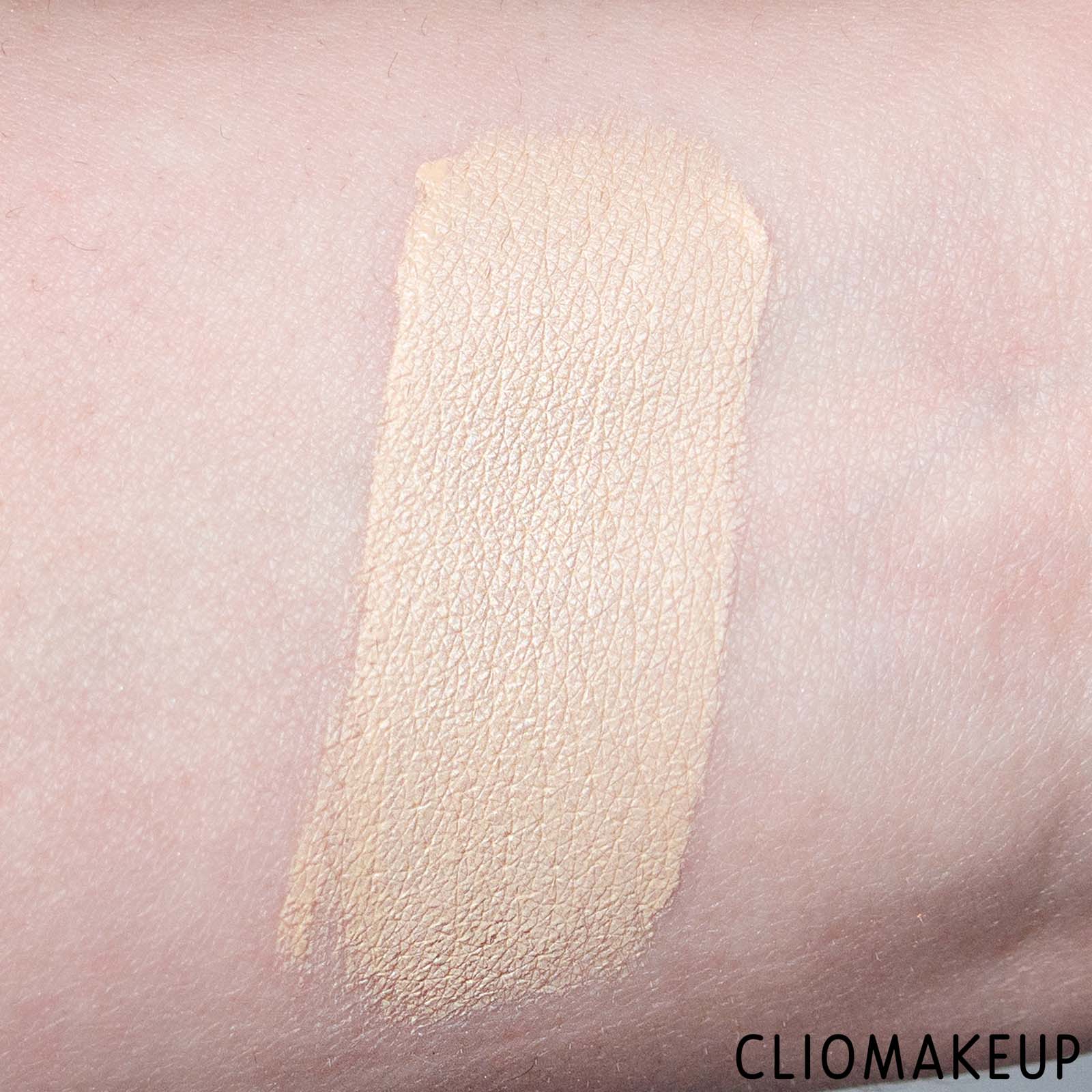 cliomakeup-recensione-correttore-giorgio-armani-luminous-silk-multi-purpose-glow-conceale-7