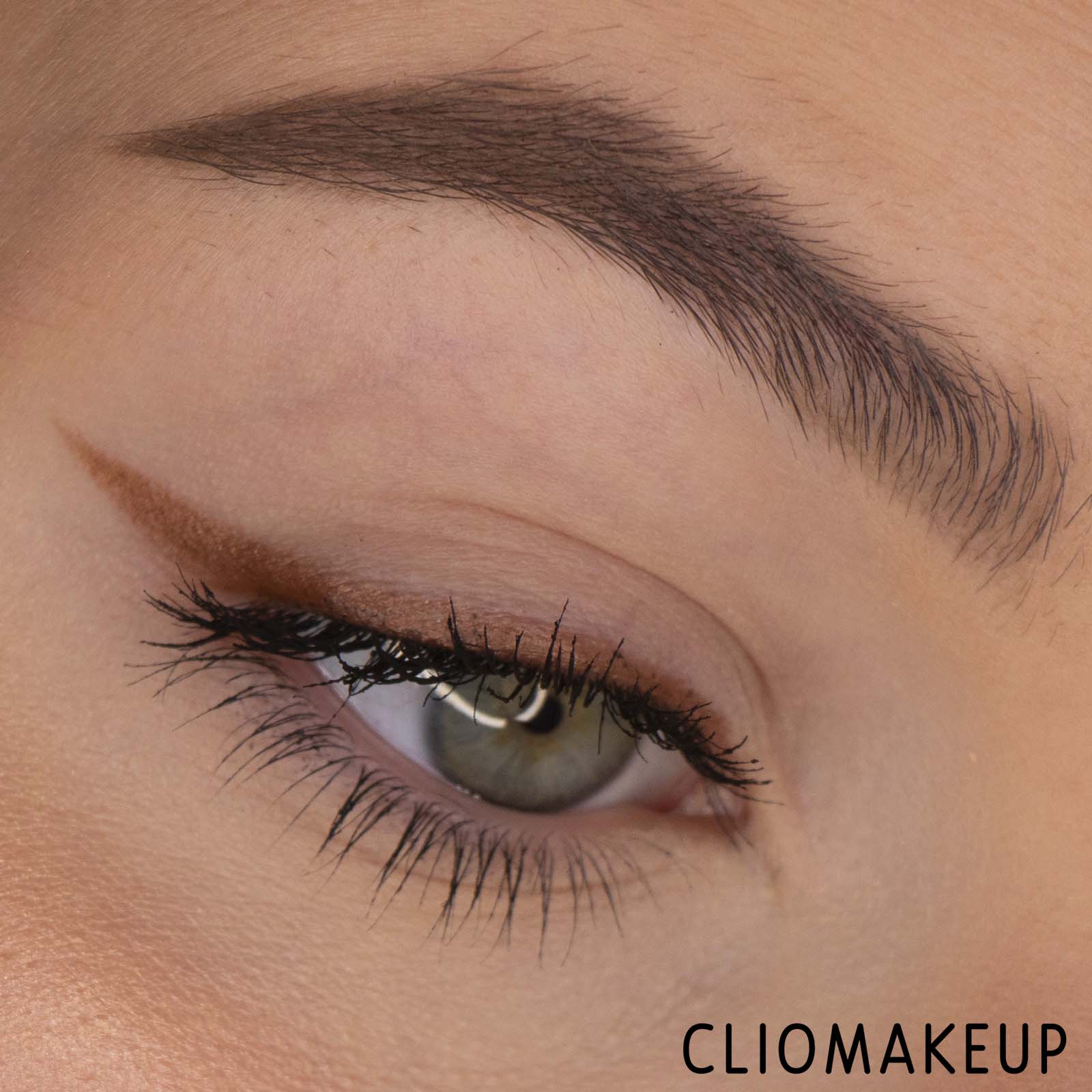 cliomakeup-recensione-matitone-ombretto-astra-jumbo-eyeshadow-matitone-occhi-14