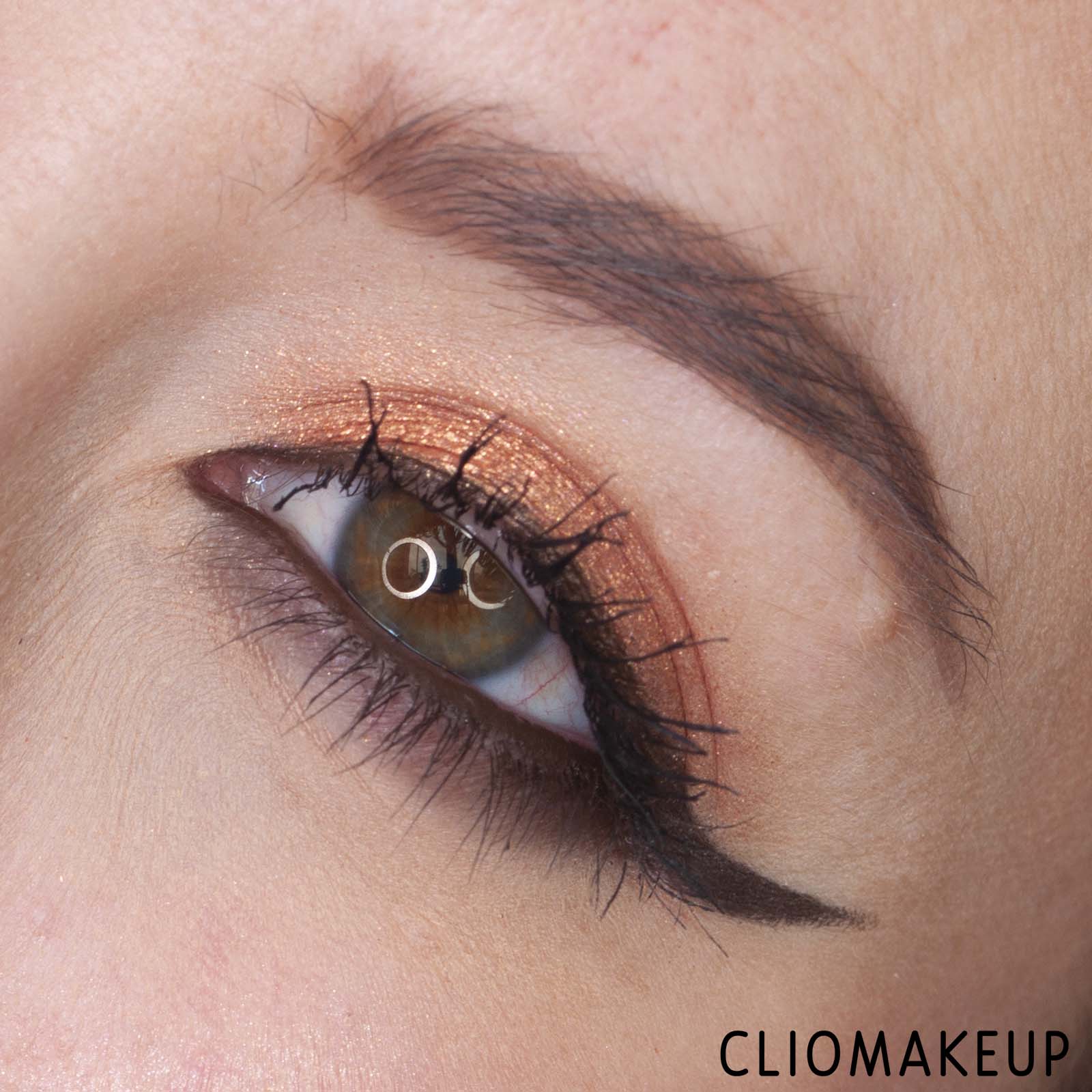 cliomakeup-recensione-ombretto-pupa-summer-escape-metal-shadow-12