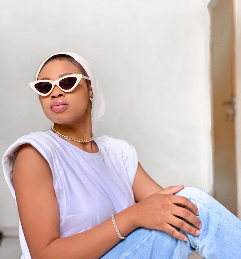 cliomakeup-muscle-tee-teamclio-10