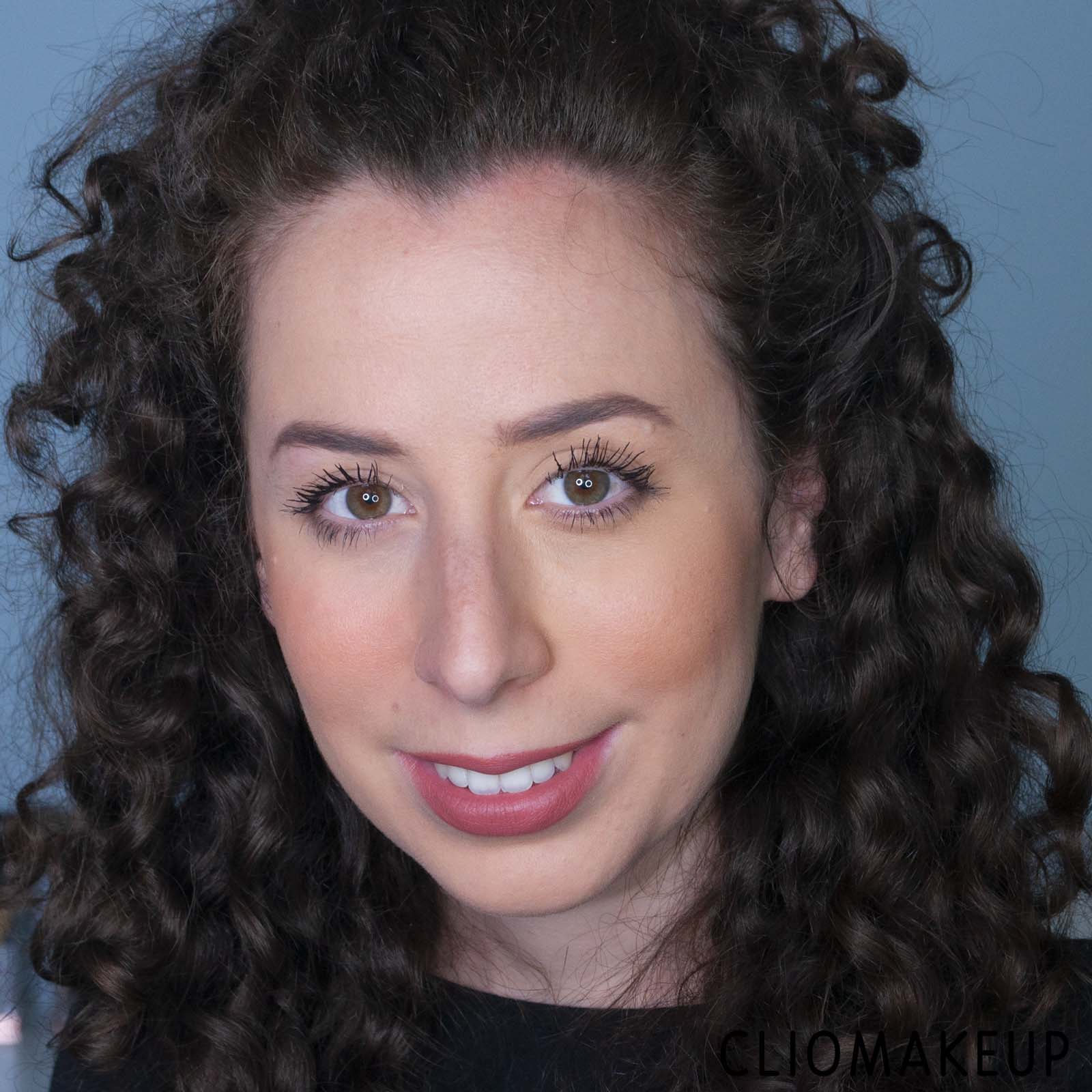 cliomakeup-recensione-correttore-elf-hydrating-camo-concealer-satin-finish-13