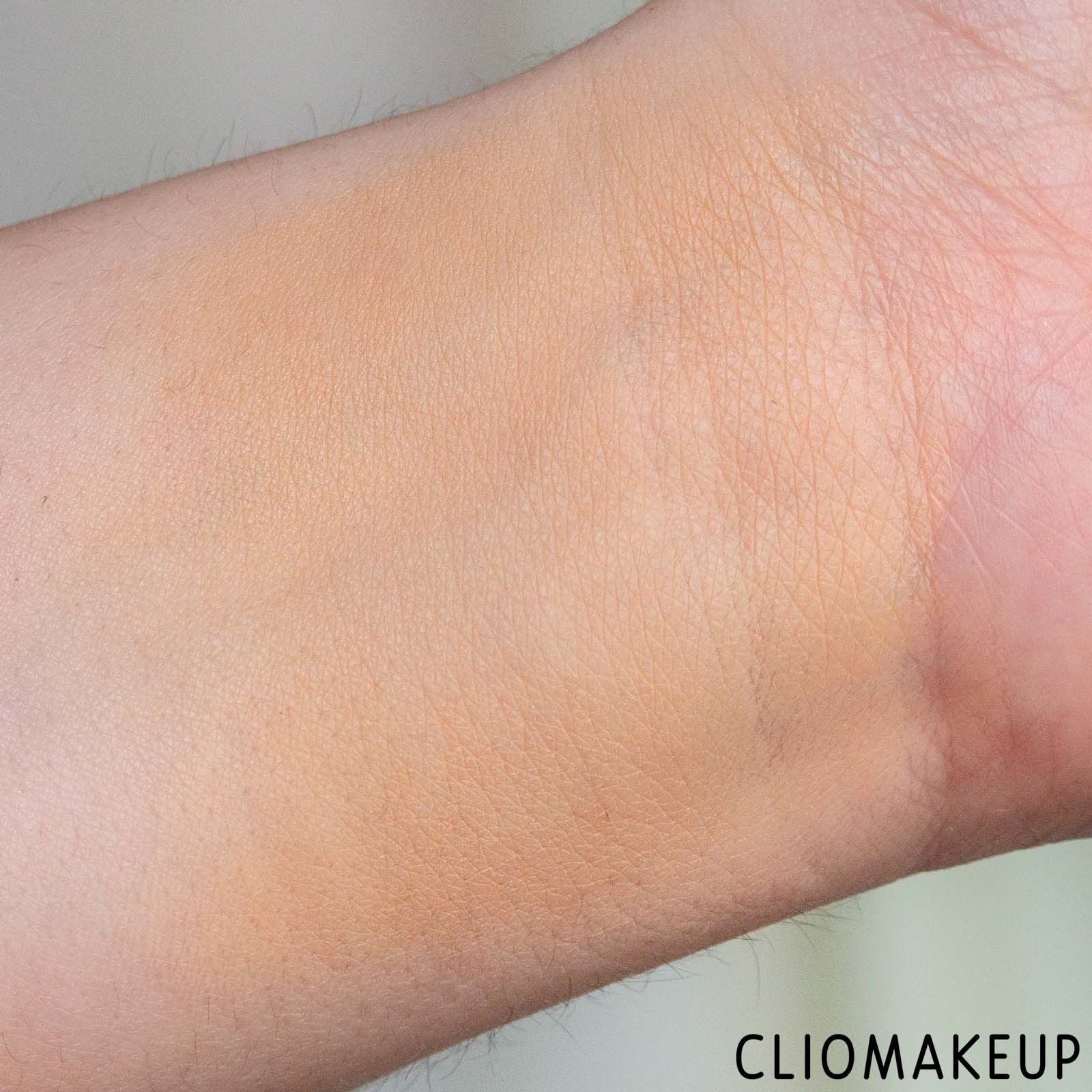 cliomakeup-recensione-correttore-wycon-one-more-time-liquid-concealer-9