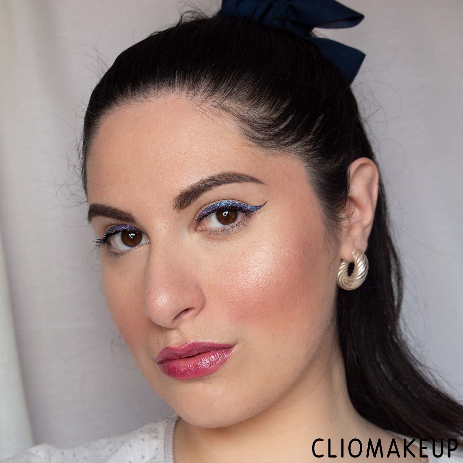 cliomakeup-recensione-eyeliner-urban-decay-wired-double-ended-eyeliner-e-top-coat-15