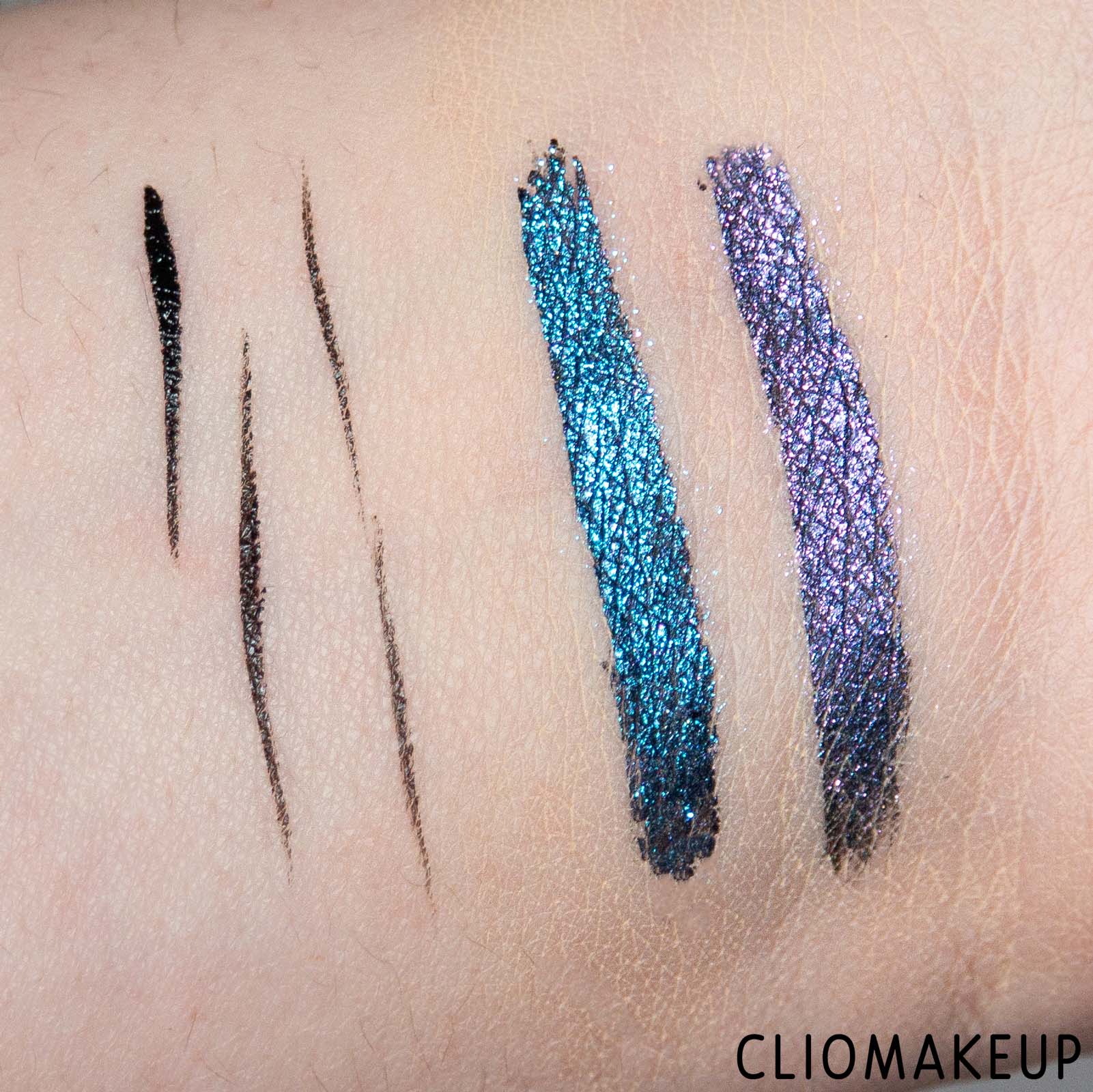 cliomakeup-recensione-eyeliner-urban-decay-wired-double-ended-eyeliner-e-top-coat-7