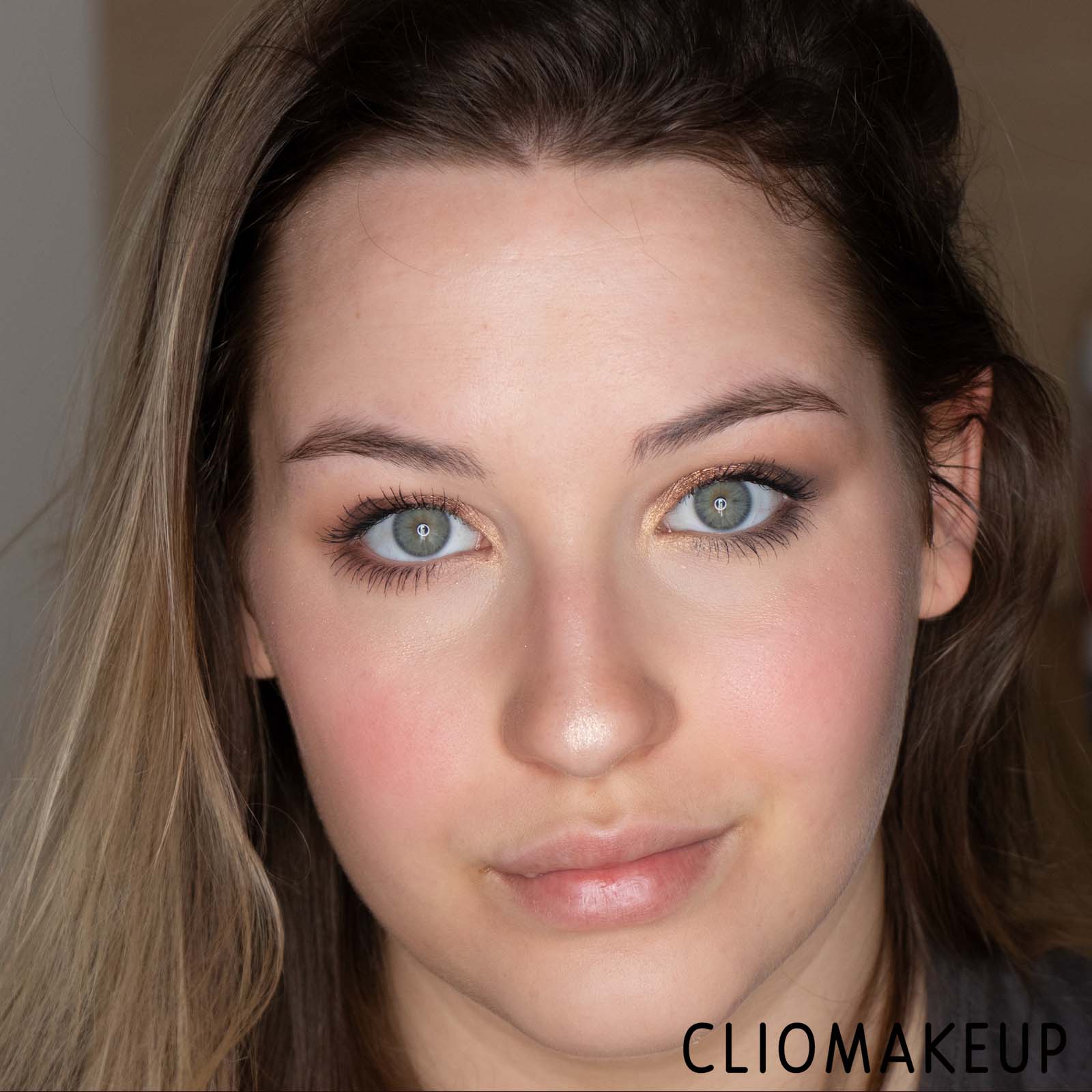 cliomakeup-recensione-illuminante-wycon-blazing-dots-tech-light-highlighter-15