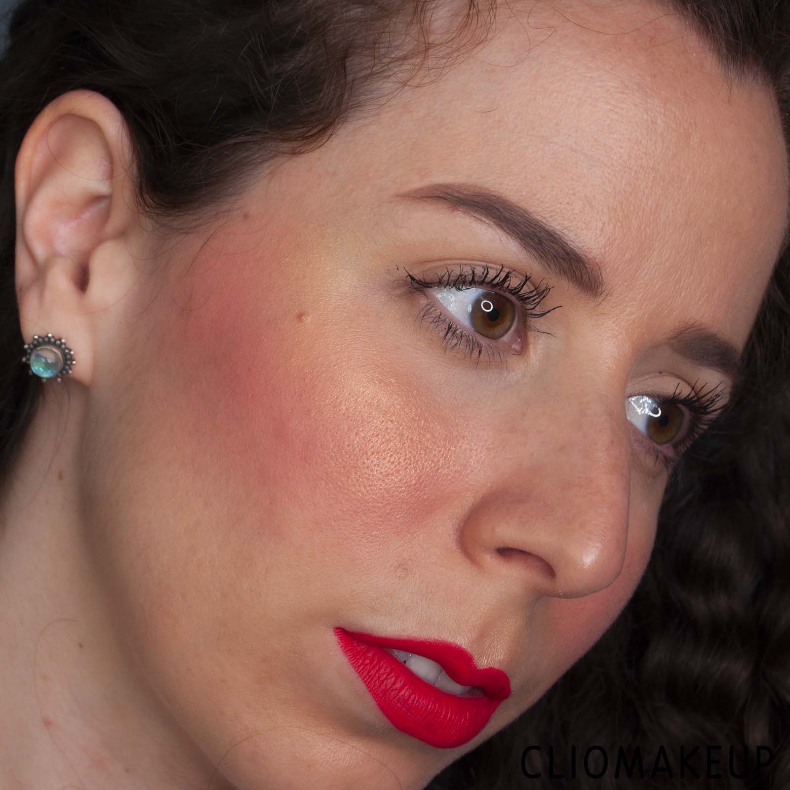 cliomakeup-recensione-illuminanti-pupa-sun-glow-compact-highlighter-15