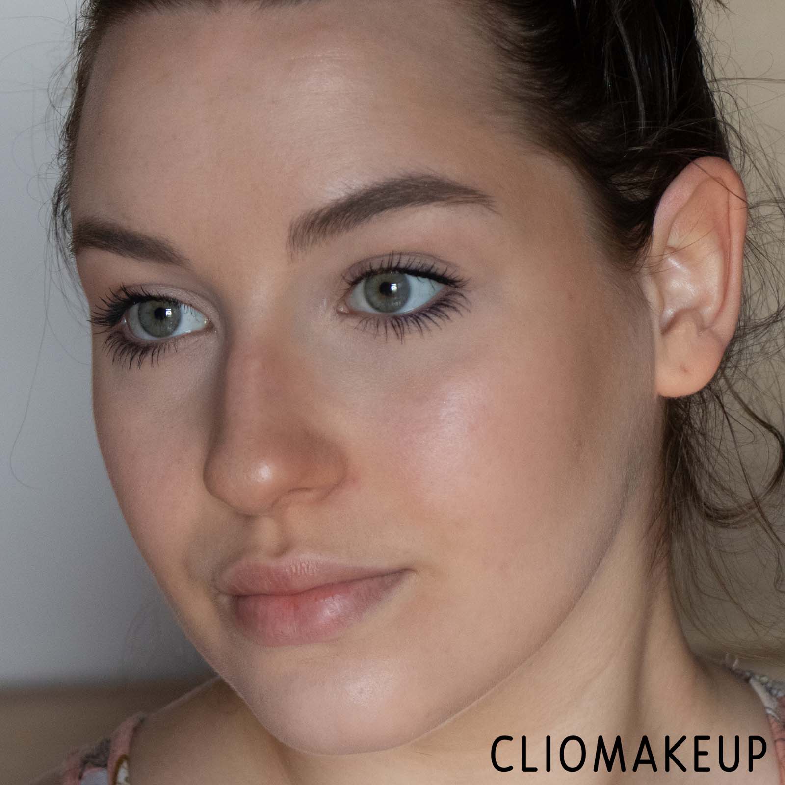 cliomakeup-recensione-palette-catrice-luminice-highlight-e-blush-glow-palette-8
