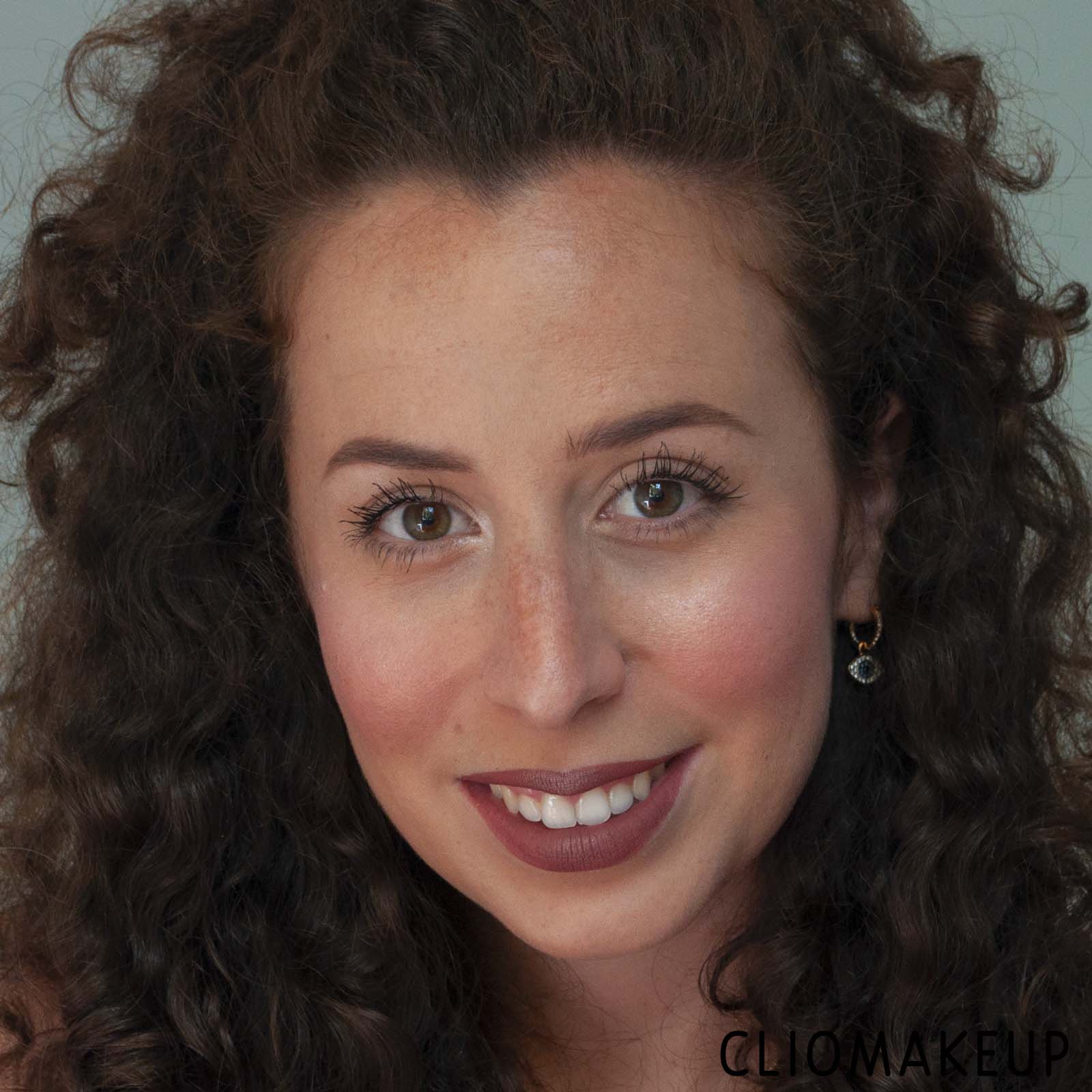 cliomakeup-recensione-cipria-catrice-high-glow-mineral-highlighting-powder-12