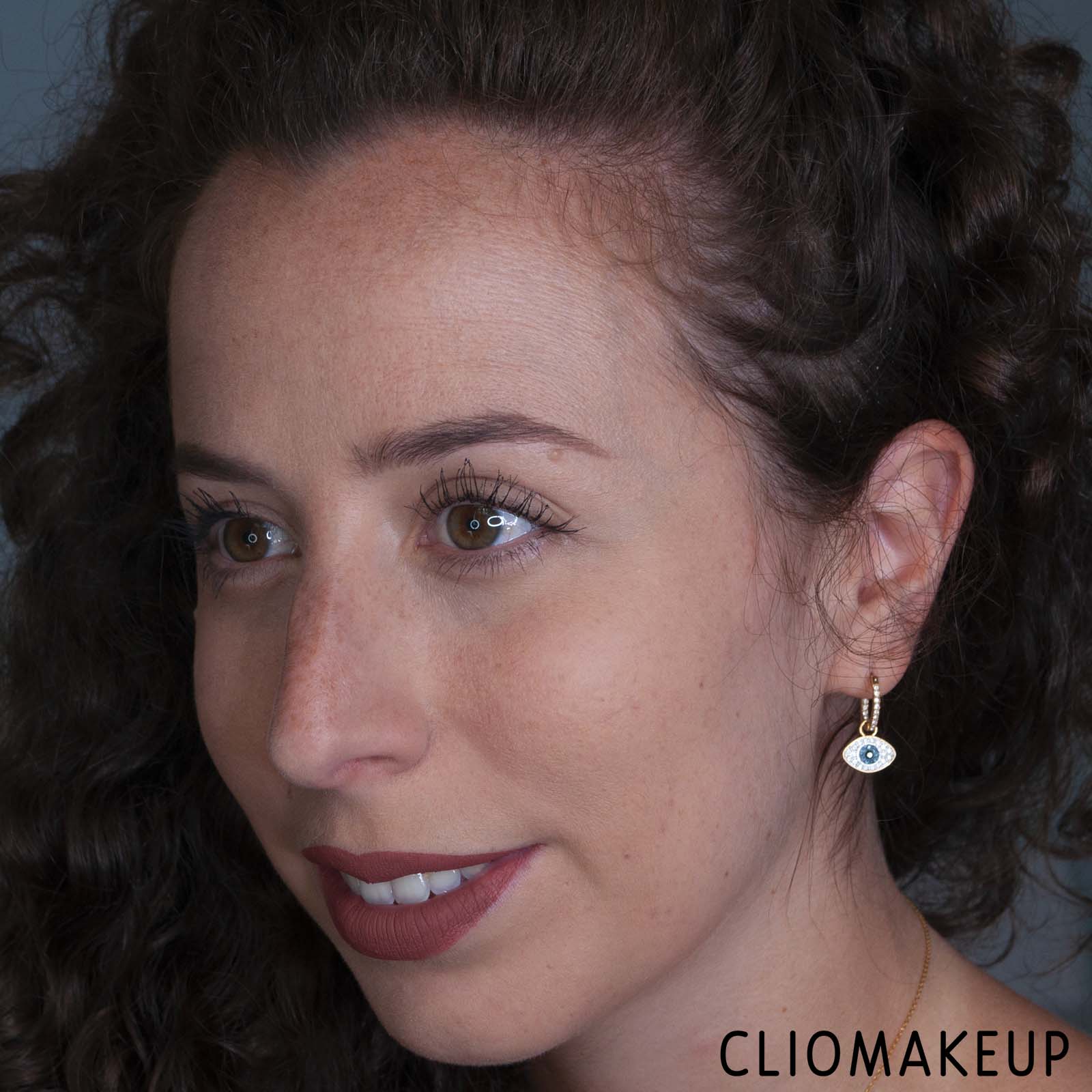 cliomakeup-recensione-cipria-it-cosmetics-bye-bye-pores-pressed-cipria-13