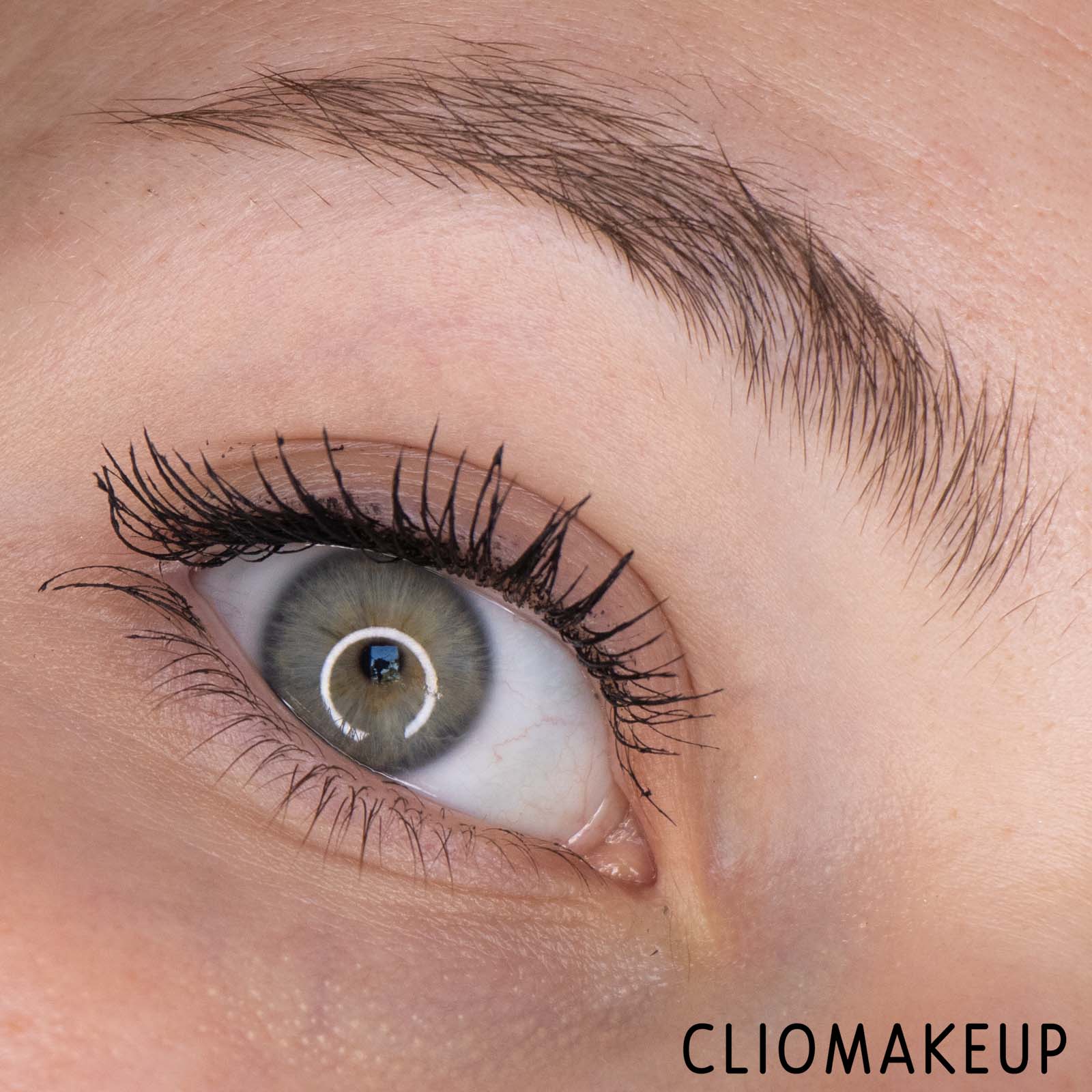 cliomakeup-recensione-mascara-catrice-lashes-to-kill-sexy-volume-mascara-13