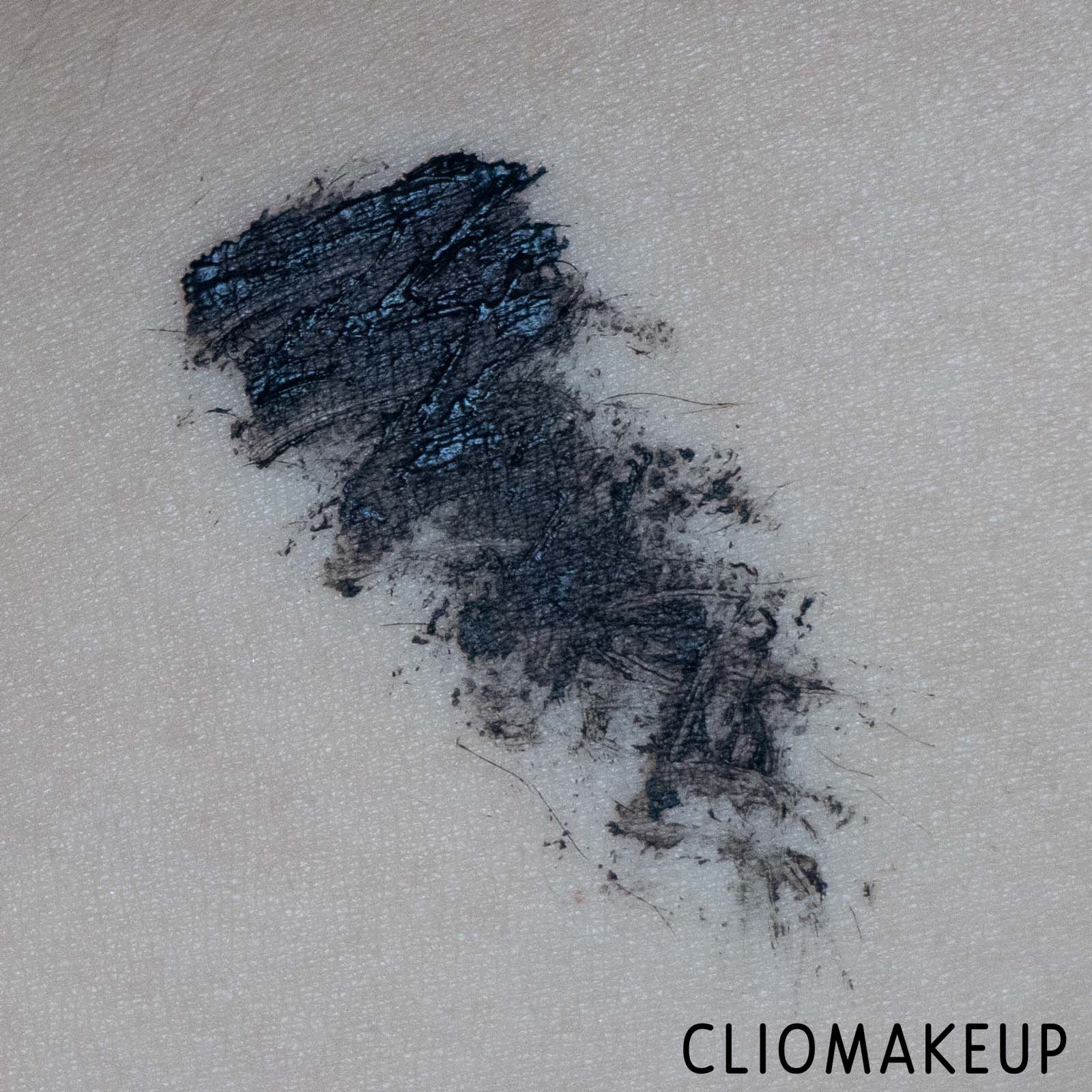 cliomakeup-recensione-mascara-catrice-lashes-to-kill-sexy-volume-mascara-6