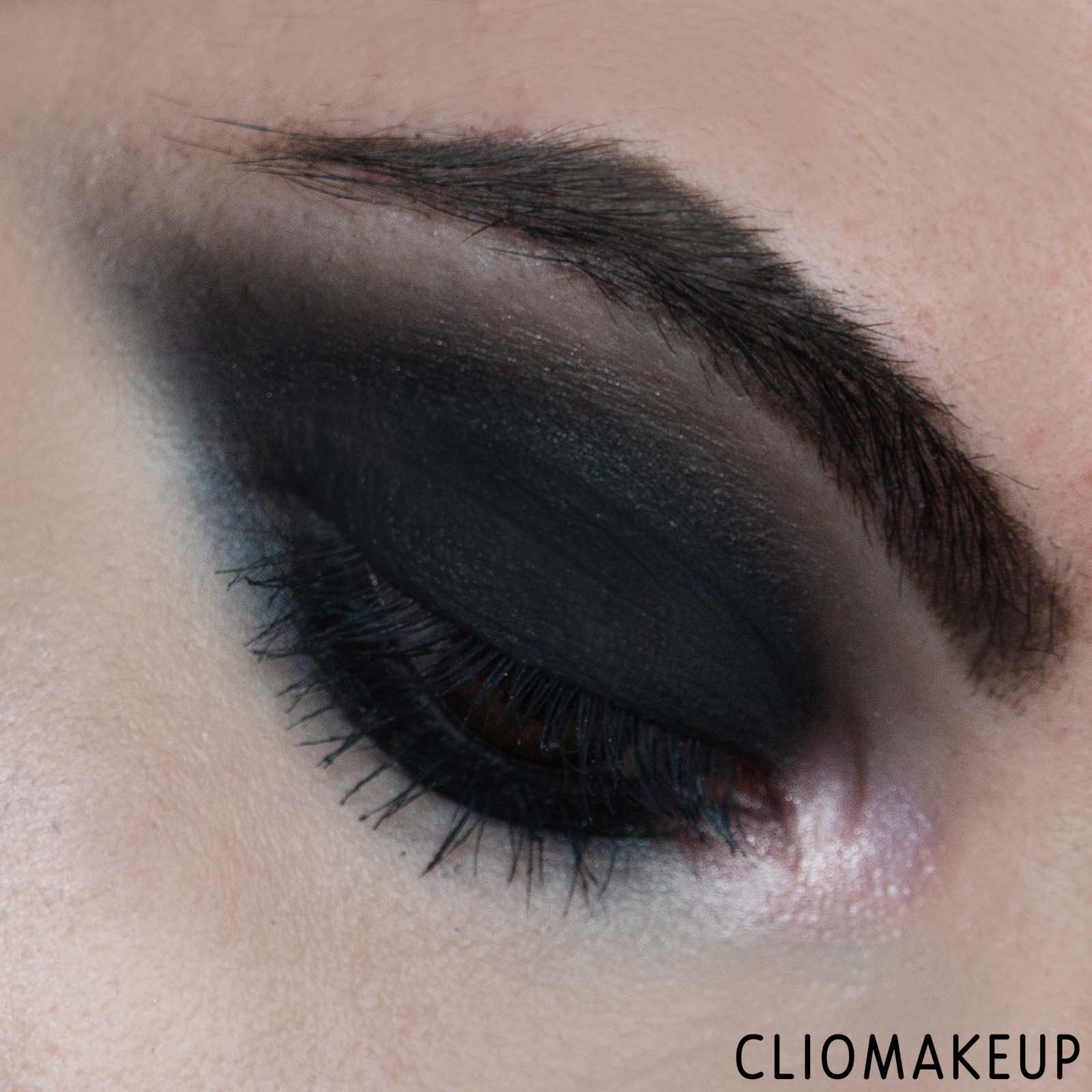 cliomakeup-recensione-ombretto-natasha-denona-blackest-black-eyeshadow-matte-13