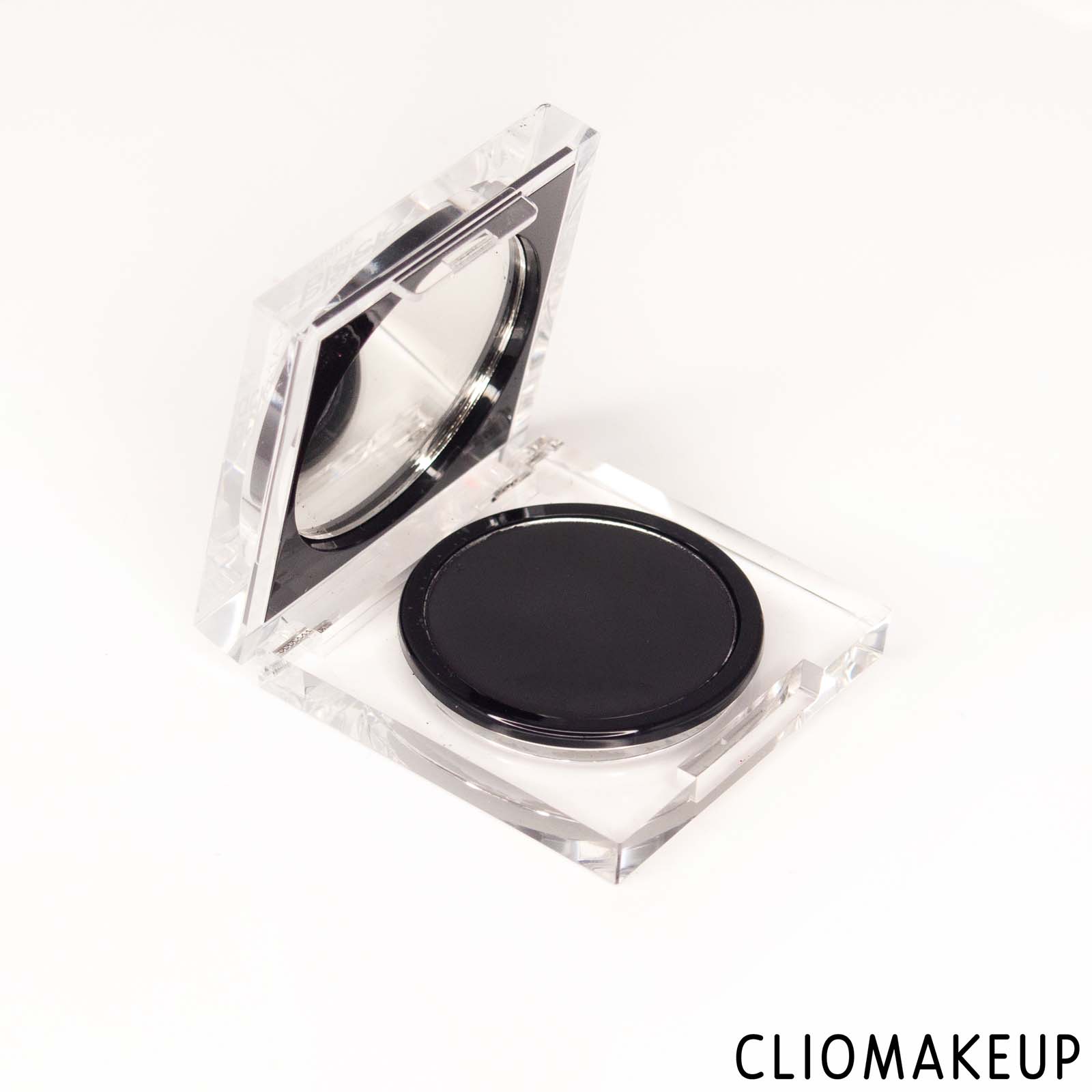 cliomakeup-recensione-ombretto-natasha-denona-blackest-black-eyeshadow-matte-5