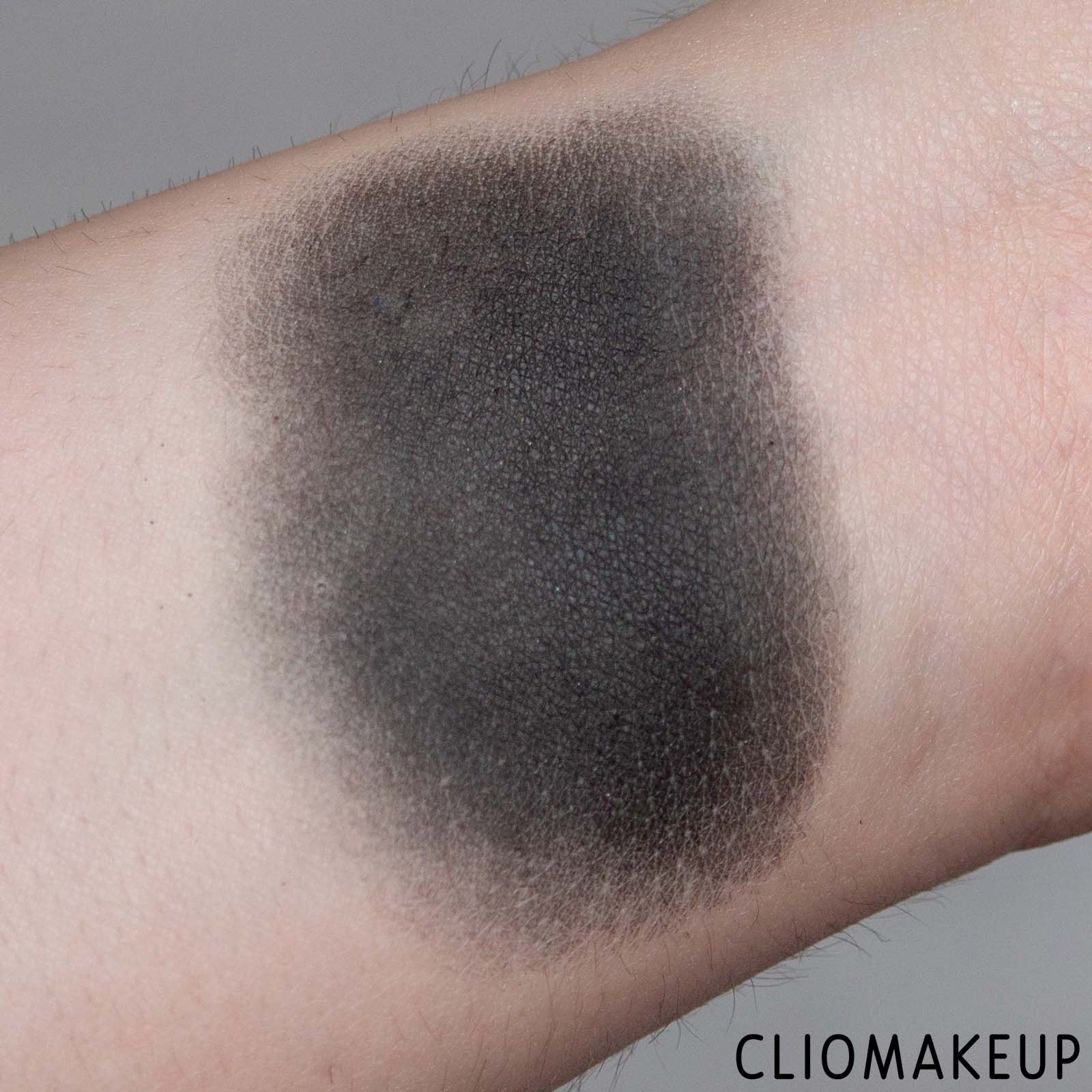 cliomakeup-recensione-ombretto-natasha-denona-blackest-black-eyeshadow-matte-8