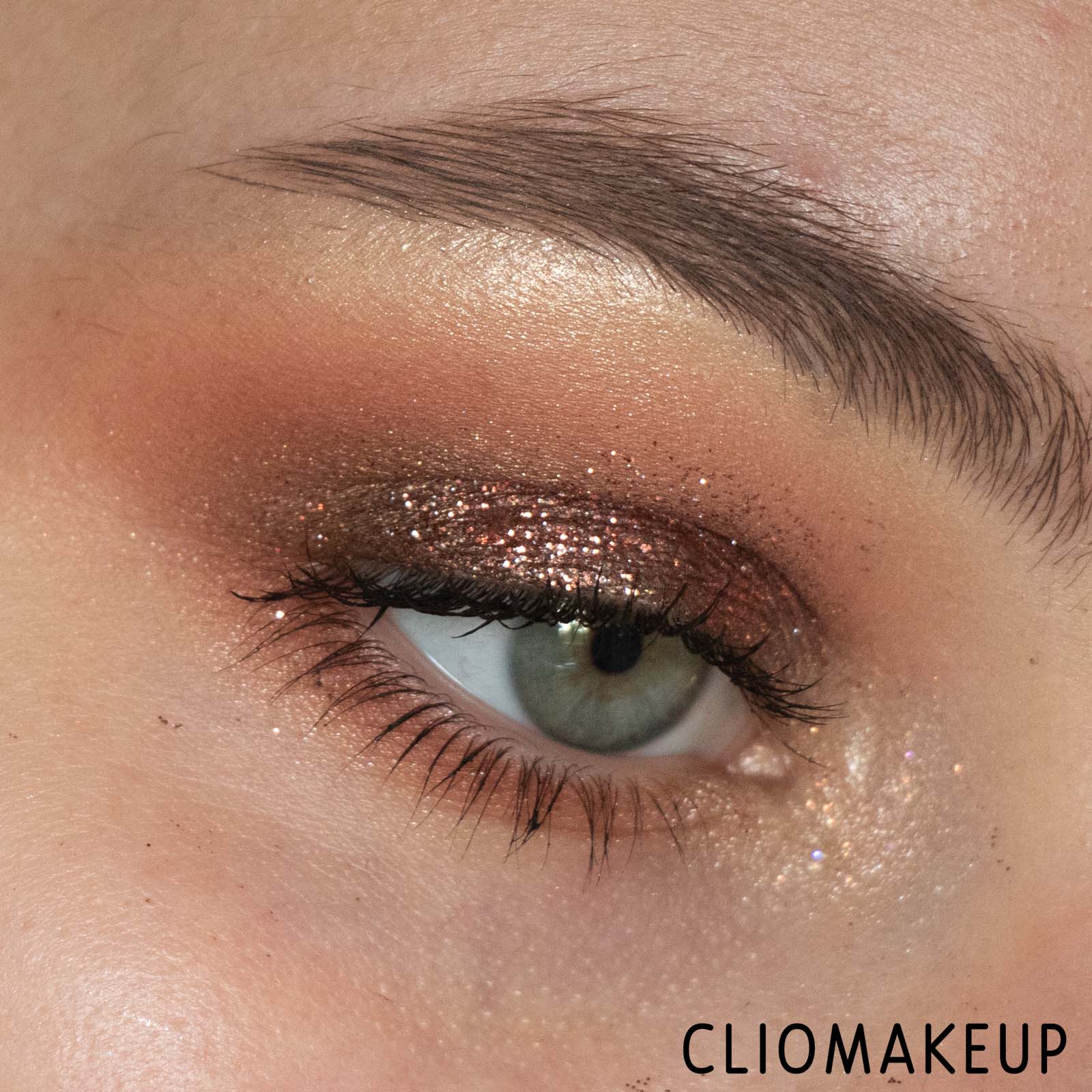 cliomakeup-recensione-palette-nabla-miami-lights-pressed-glitter-palette-13