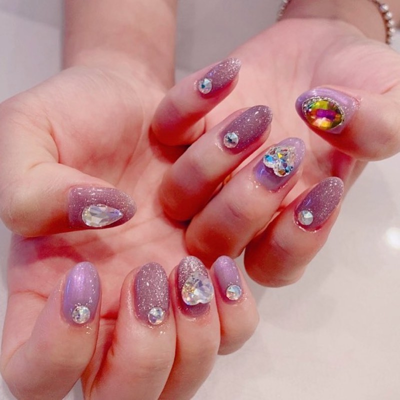 cliomakeup-tendenza-unghie-cats-eye-nails-teamclio-10