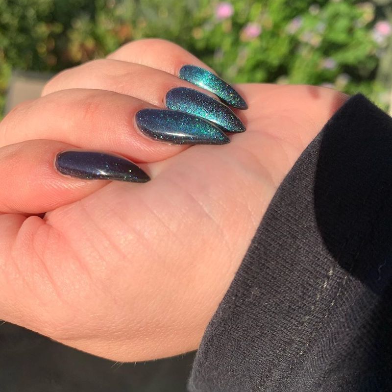 cliomakeup-tendenza-unghie-cats-eye-nails-teamclio-5