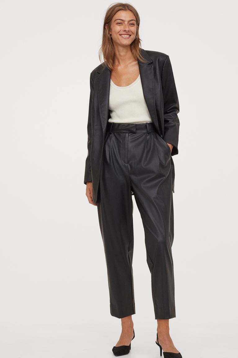 Cliomakeup-pantaloni-a-vita-alta-autunno-2020-22-hm-finta-pelle