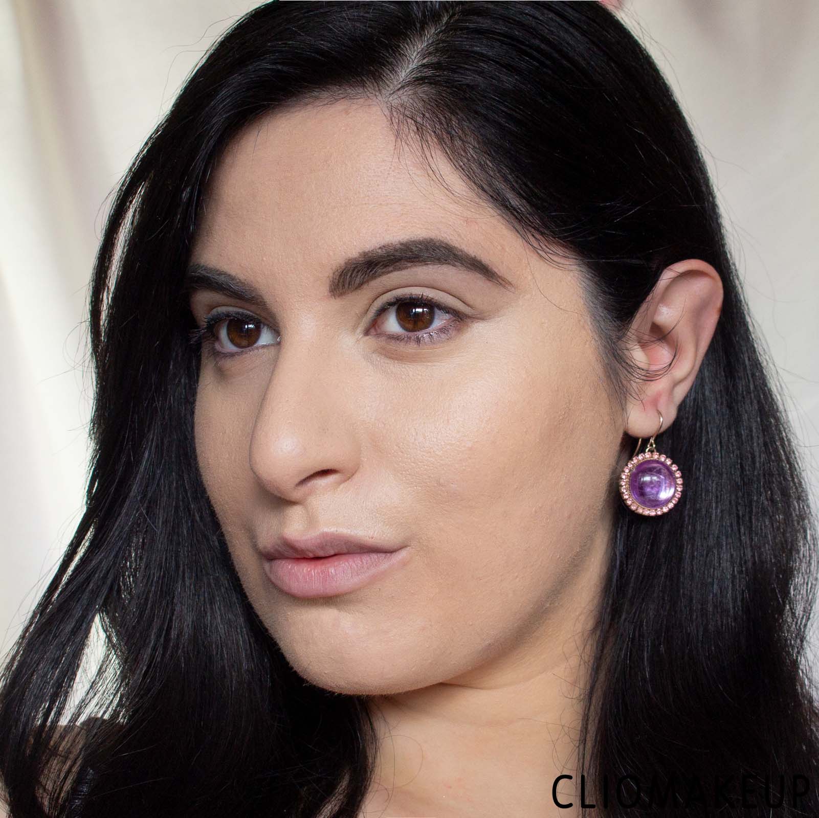 cliomakeup-recensione-cipria-too-faced-primed-e-poreless-+-face-powder-10