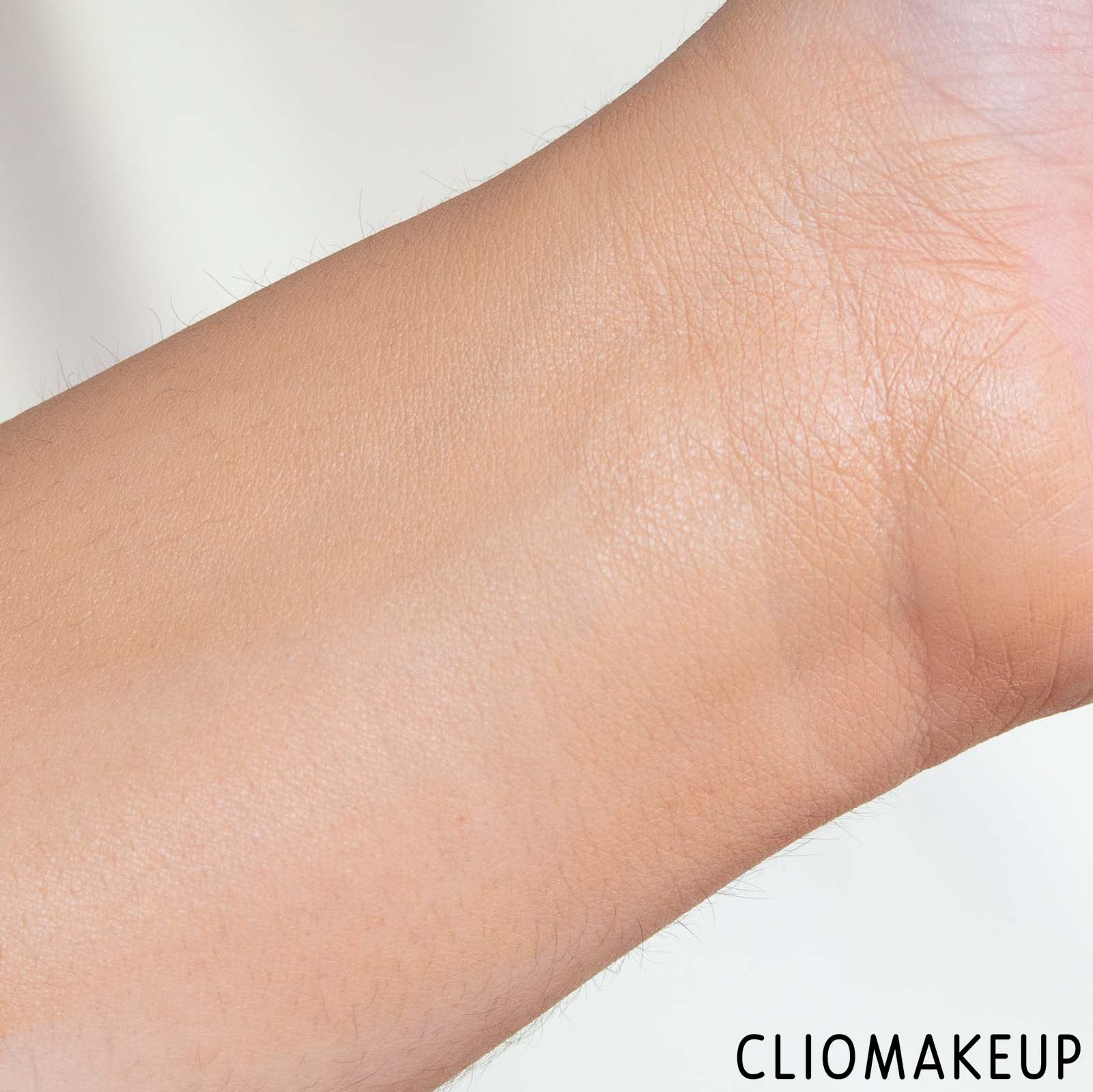 cliomakeup-recensione-fondotinta-pupa-no-transfer-foundation-8