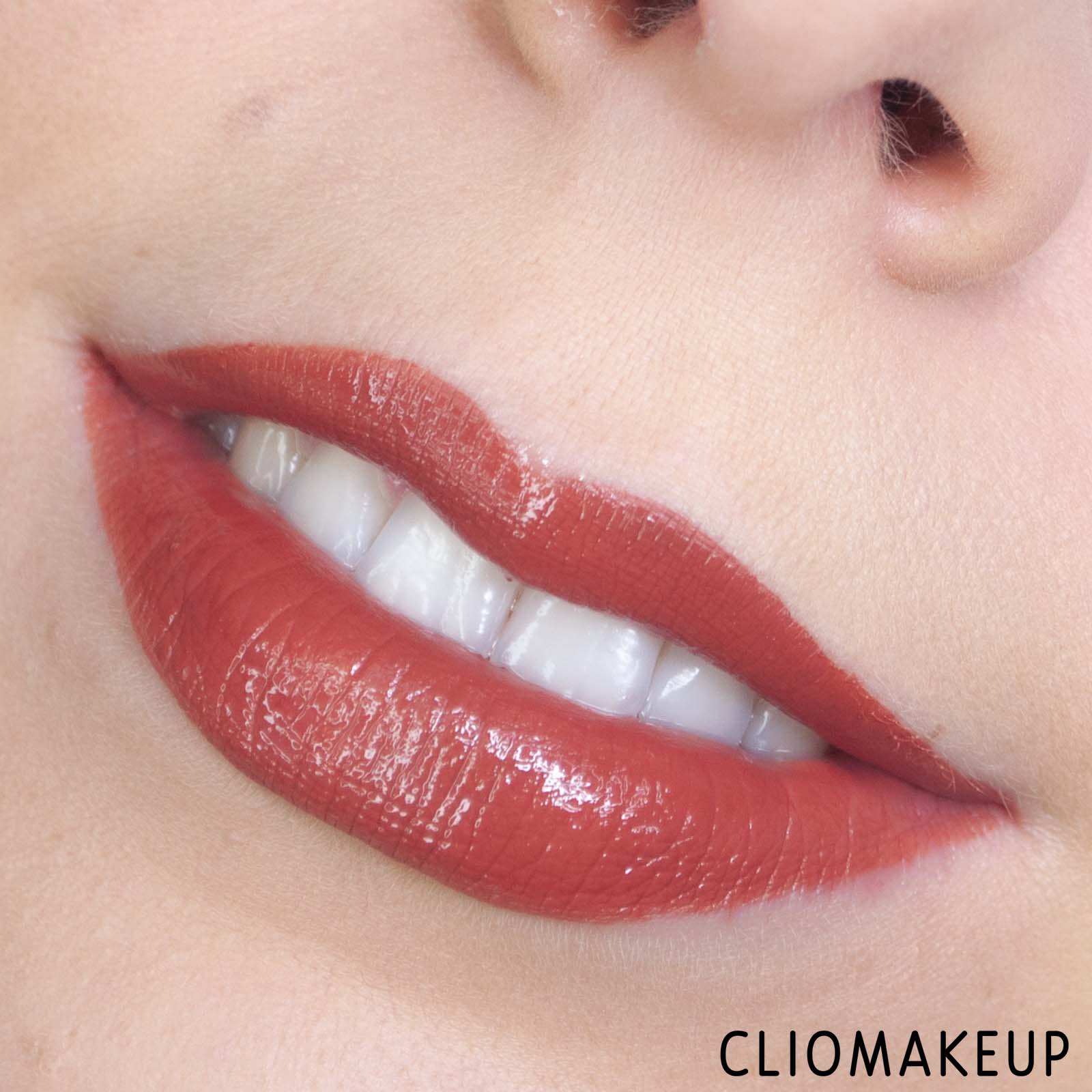 cliomakeup-recensione-gloss-essence-juicy-bomb-shiny-lipgloss-13