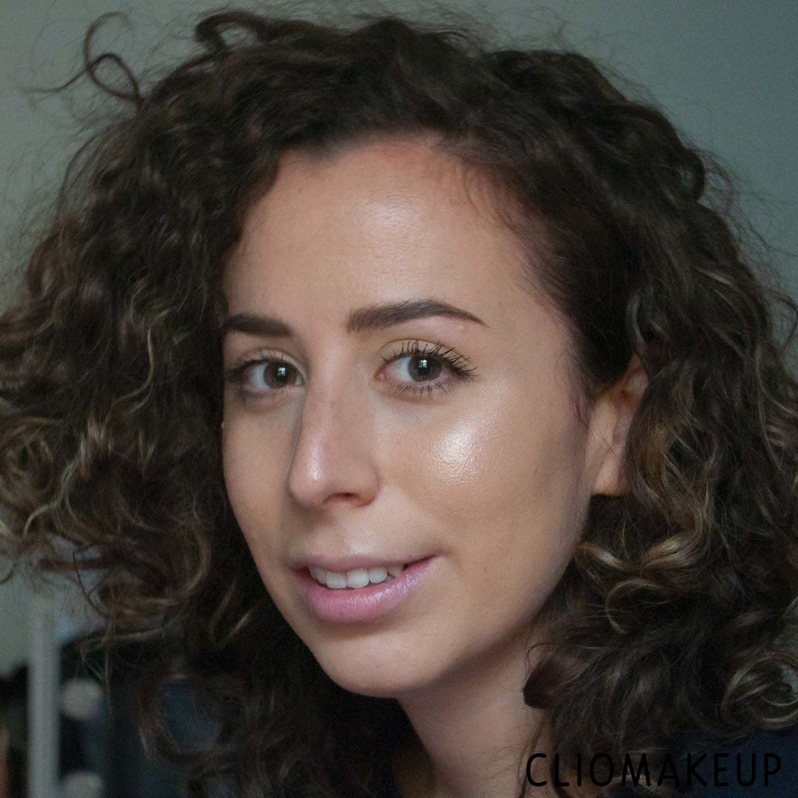 cliomakeup-recensione-mascara-l'oreal-air-volume-mega-mascara-14