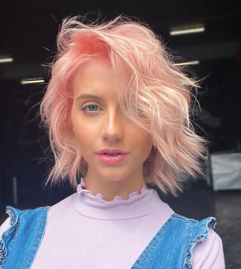 cliomakeup-ciuffo-laterale-capelli-corti