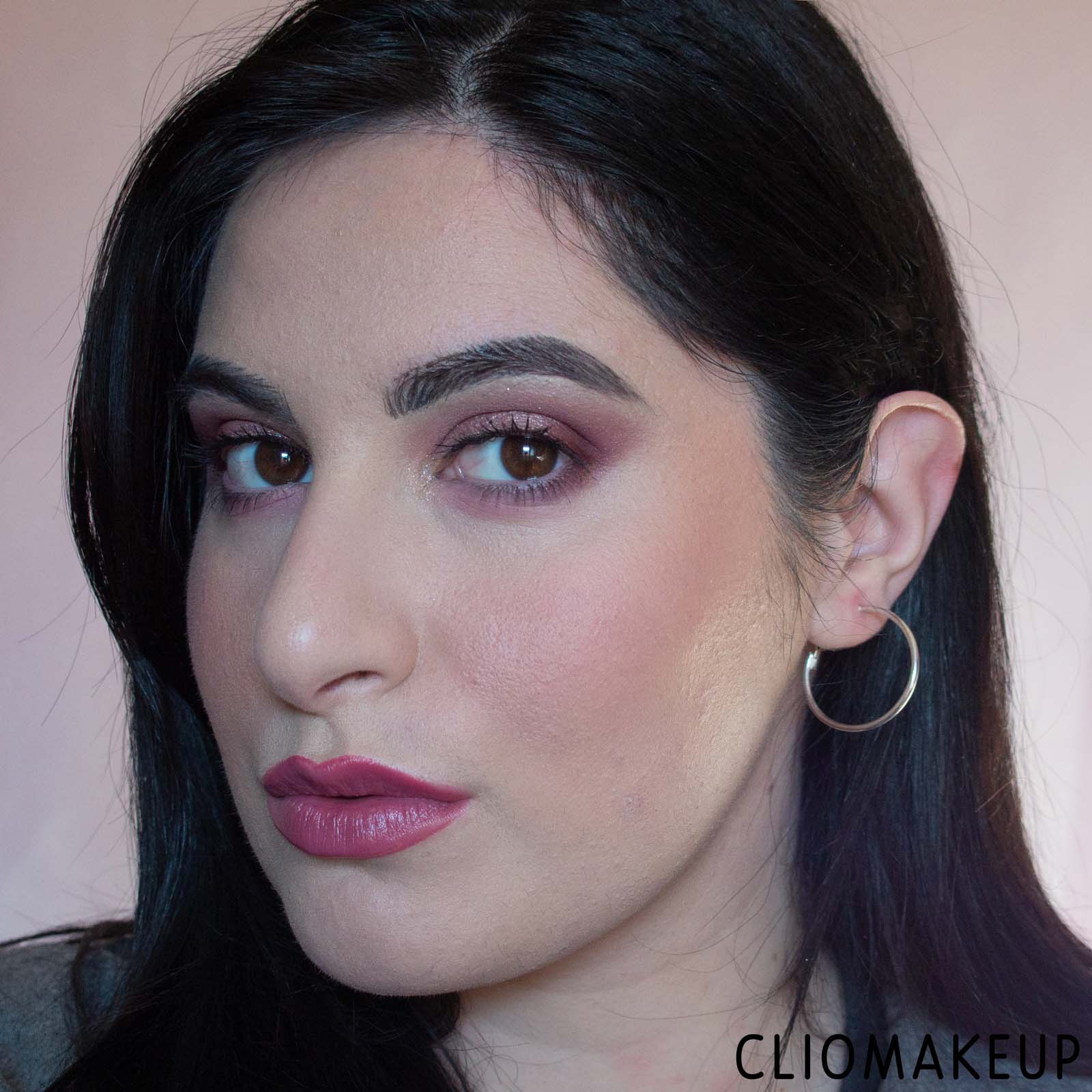 cliomakeup-recensione-Illuminante-mac-frosted-firework-extra-dimension-skinfinish-10