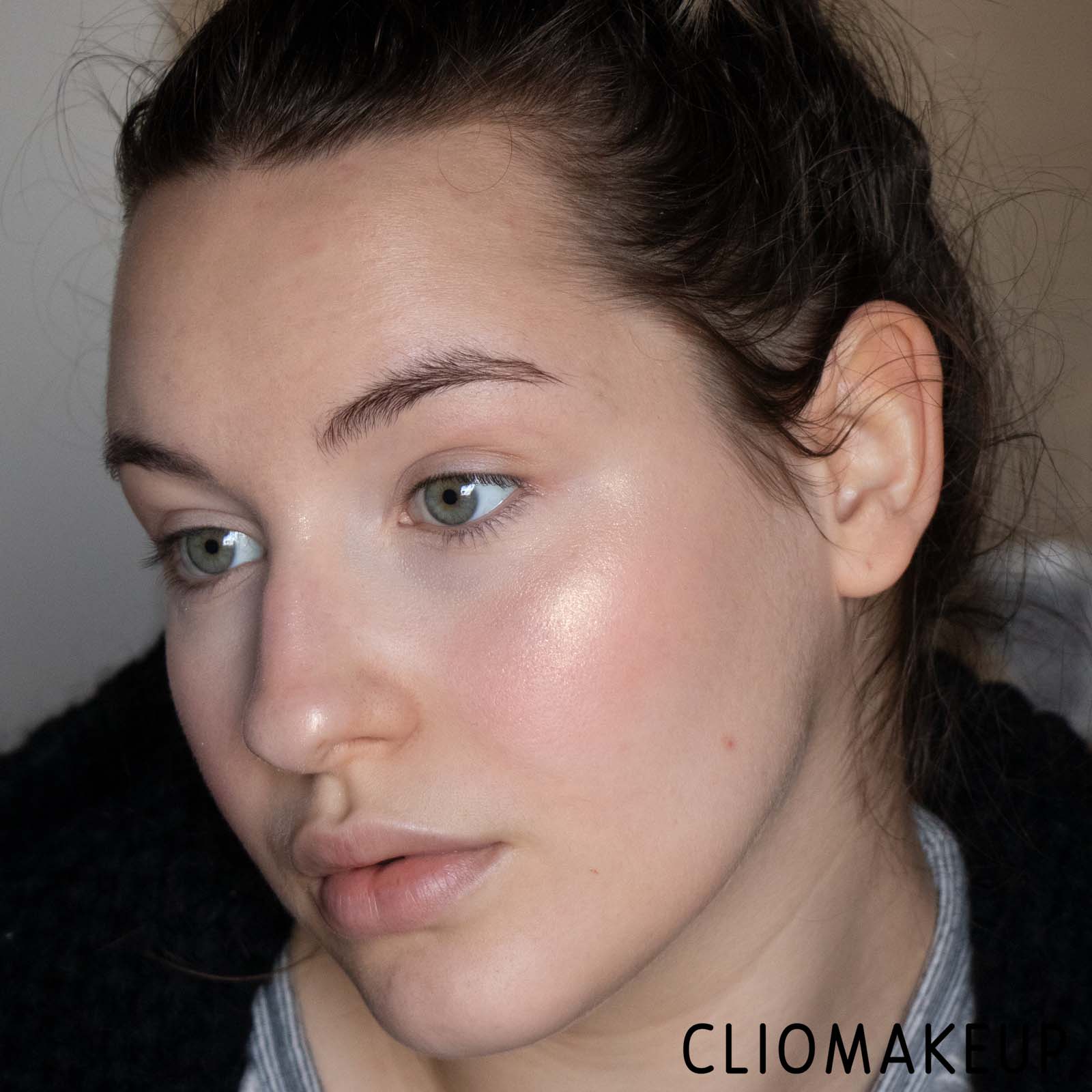 cliomakeup-recensione-blush-kiko-holiday-gems-double-shine-blush-e-highlighter-14