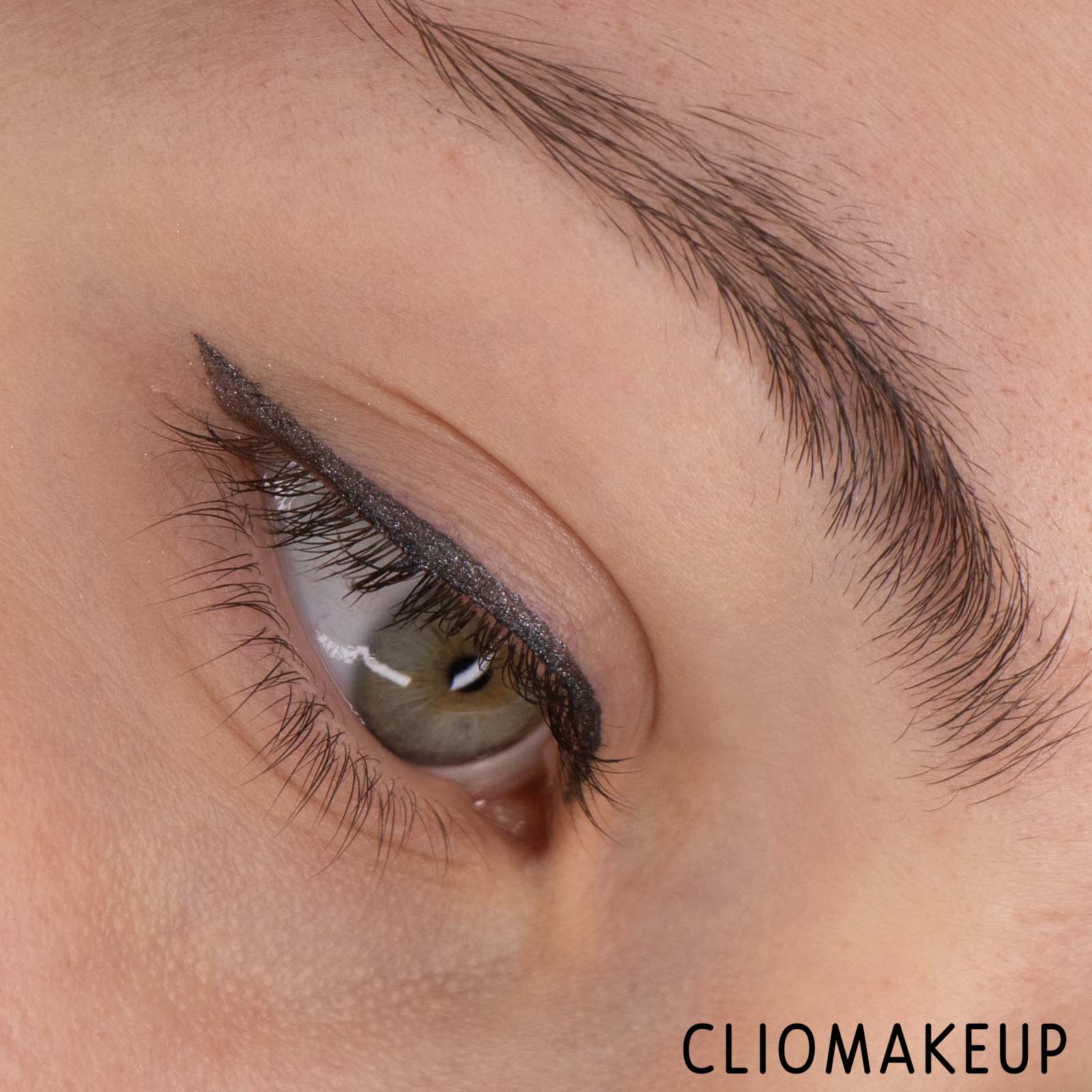 cliomakeup-recensione-eyeliner-kiko-holiday-gems-sparkling-eyeliner-11