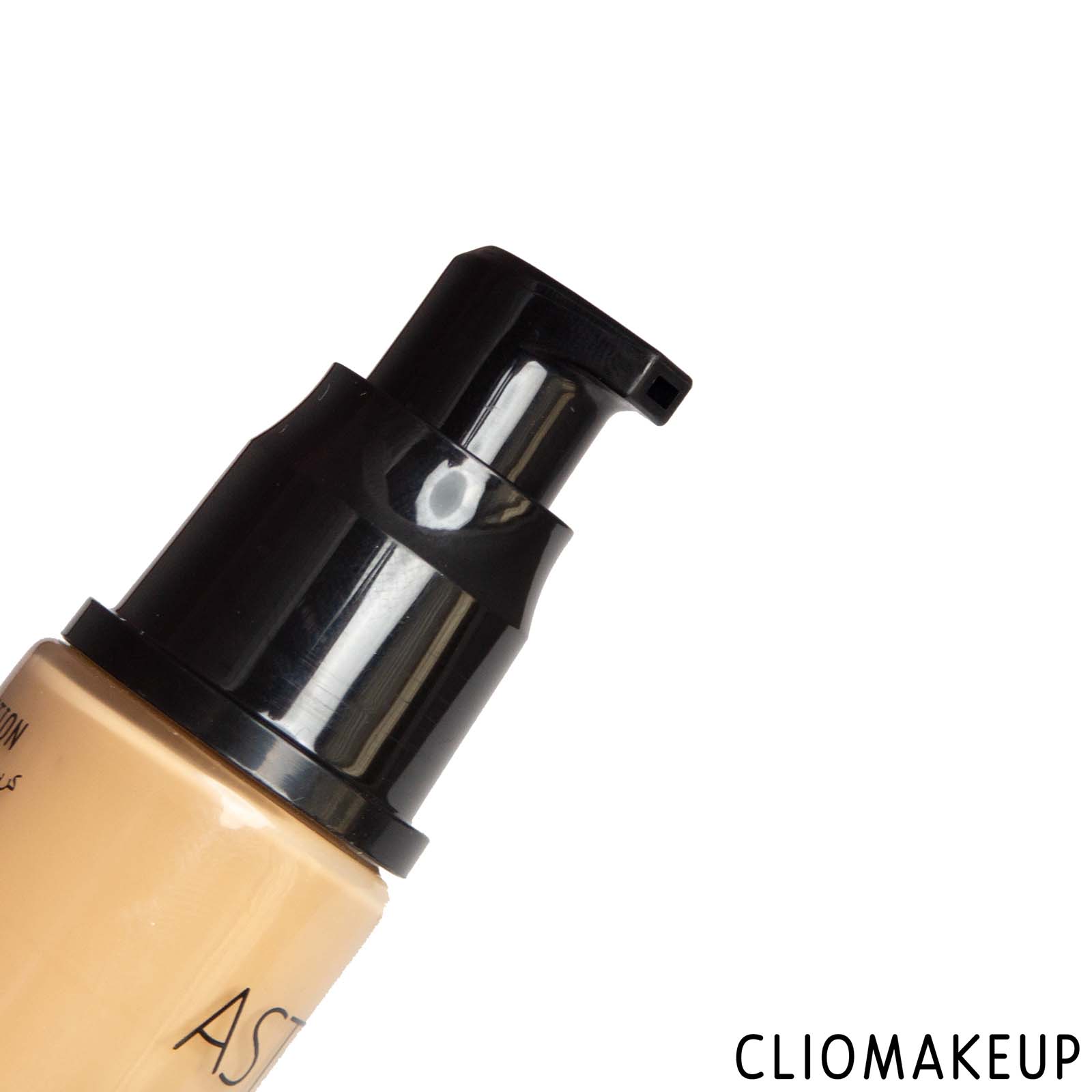 cliomakeup-recensione-fondotinta-astra-the-universal-foundation-5