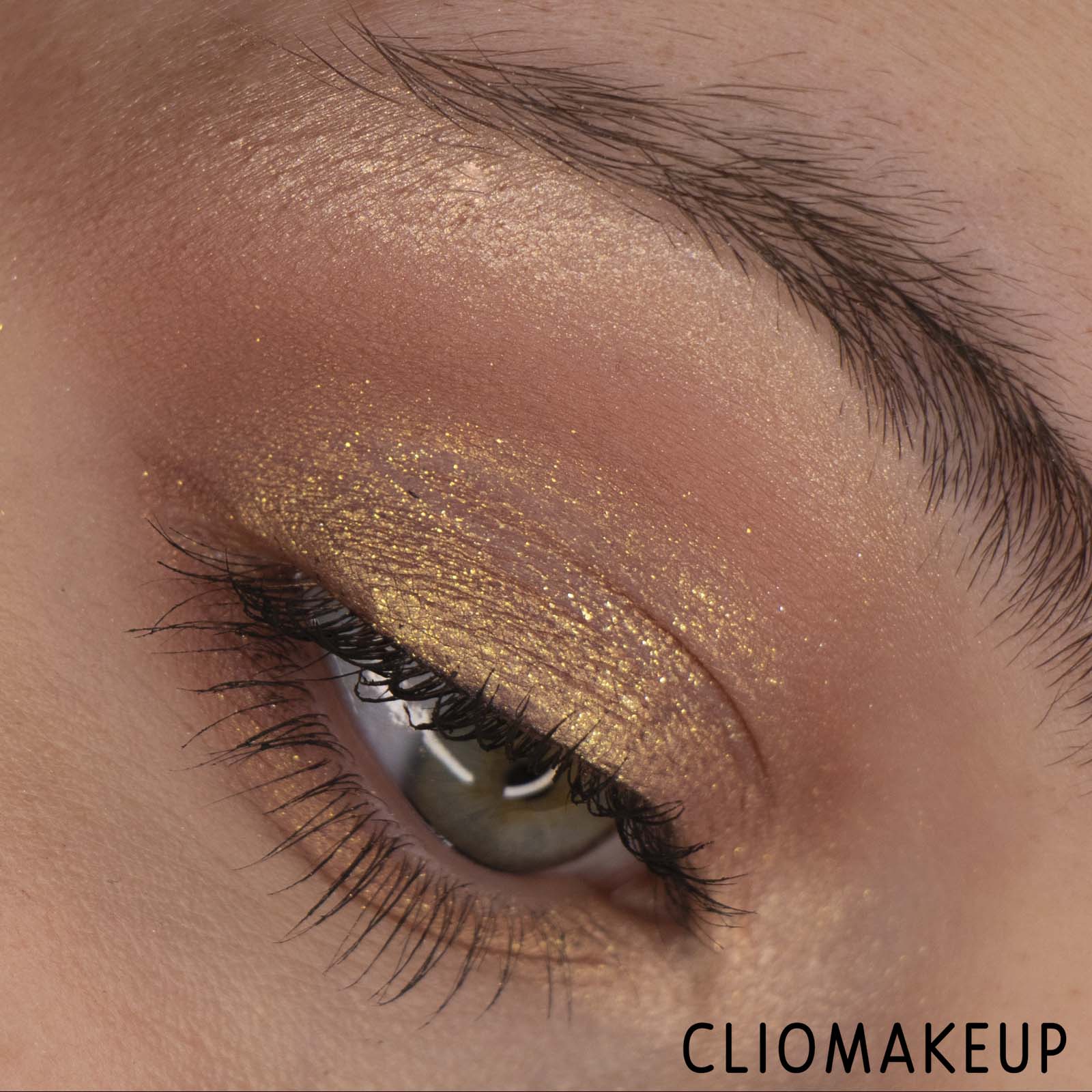 cliomakeup-recensione-palette-essence-disney-princess-ariel-eyeshadow-palette-11