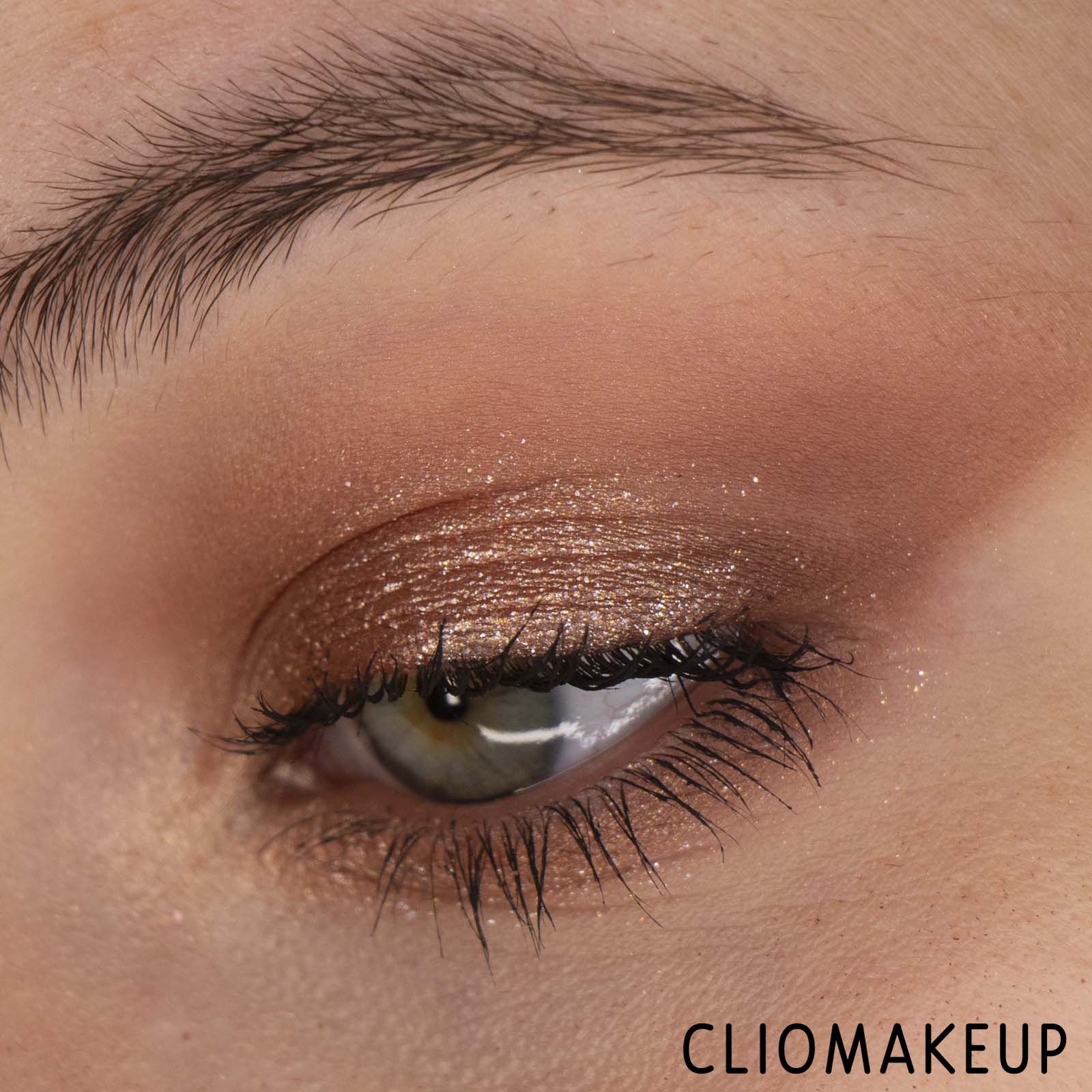 cliomakeup-recensione-palette-essence-disney-princess-ariel-eyeshadow-palette-14