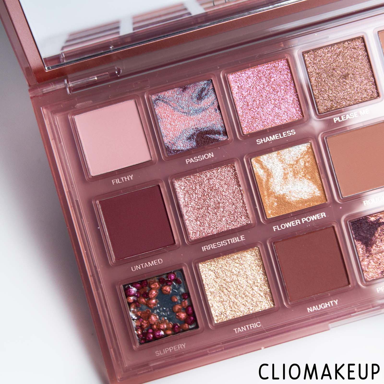 cliomakeup-recensione-palette-huda-beauty-naughty-nude-eyeshadow-palette-4