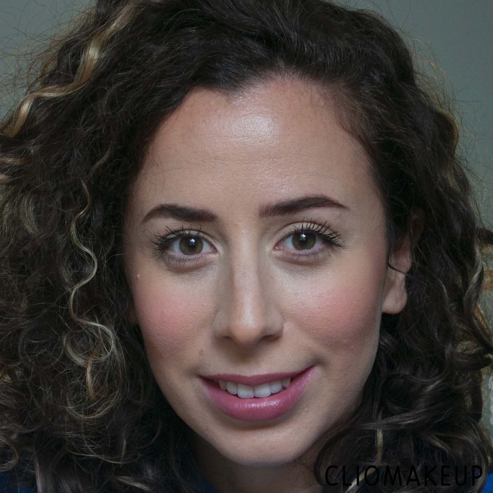 cliomakeup-recensione-pennarello-sopracciglia-benefit-brow-microfilling-pen-14