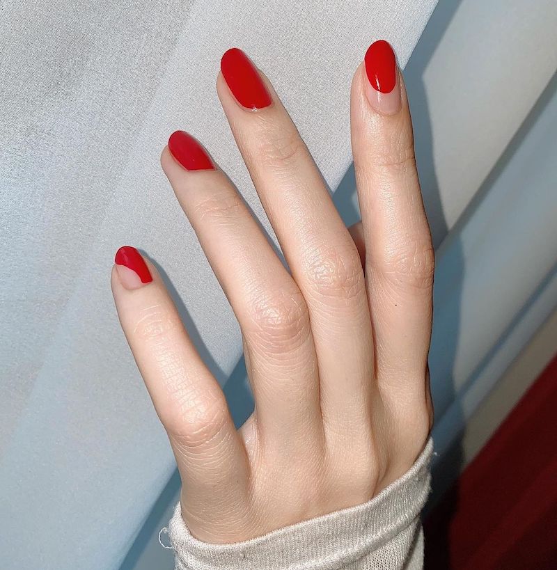 cliomakeup-unghie-2021-teamclio-rosse-nail-art