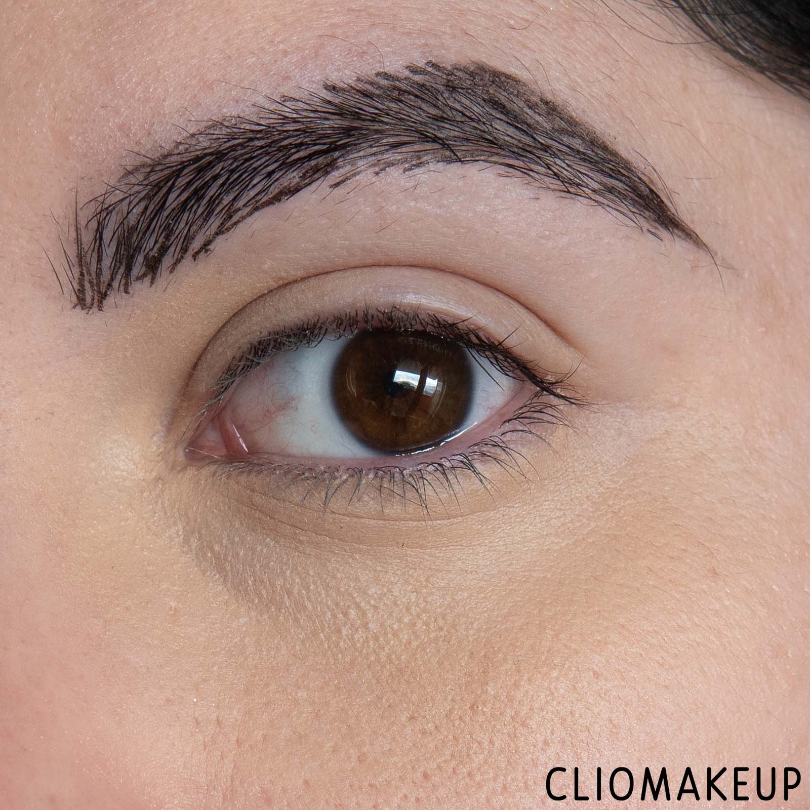 cliomakeup-recensione-correttore-astra-long-stay-concealer-correttore-a-lunga-tenuta-12